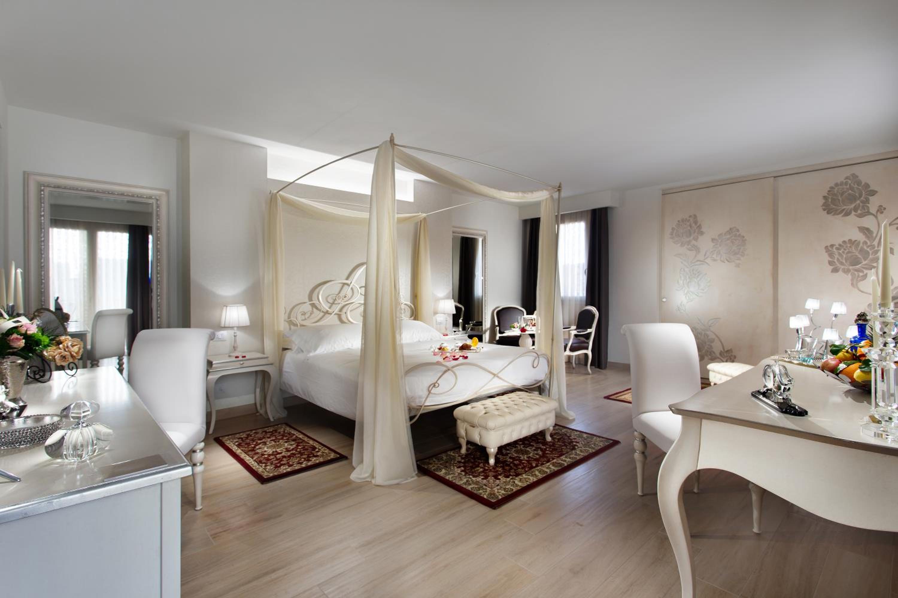 Deluxe Suite (2 Adults)