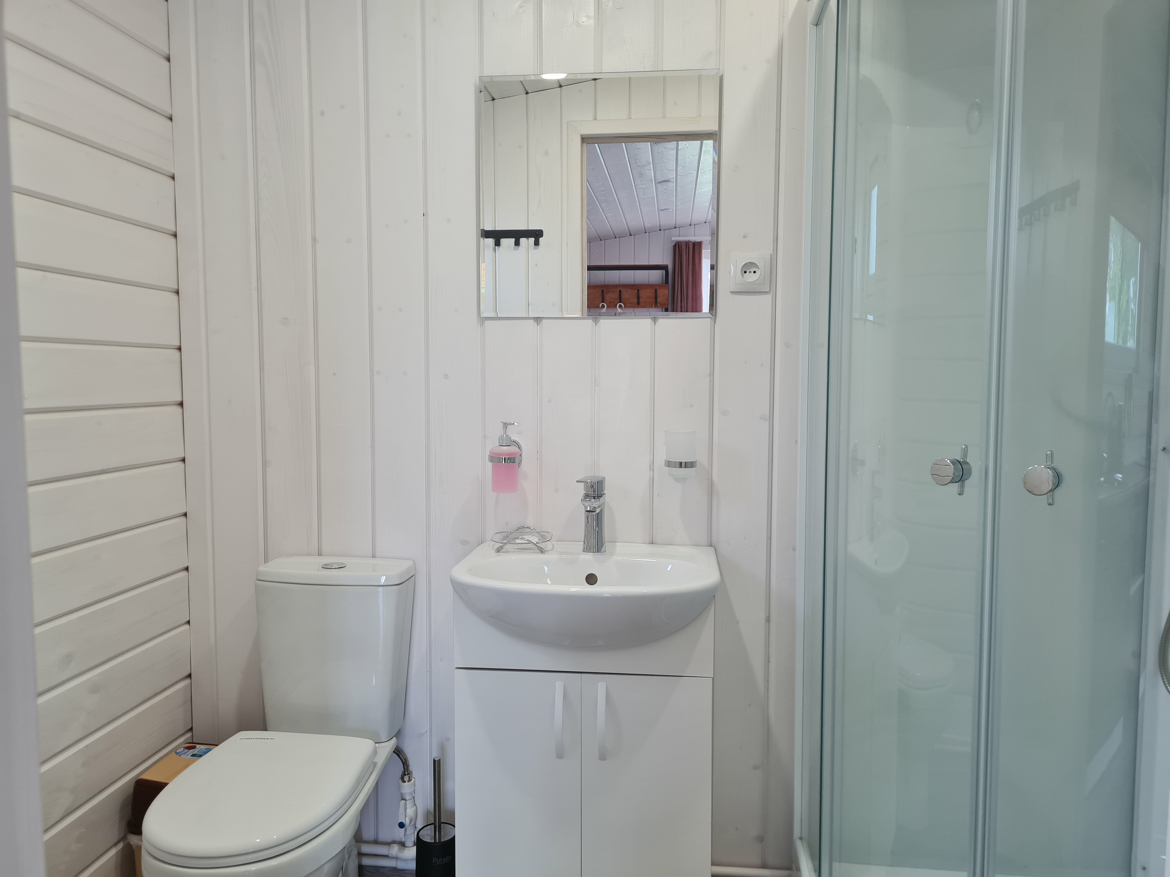 Дом на берегу 1  "Ладонь ветра "