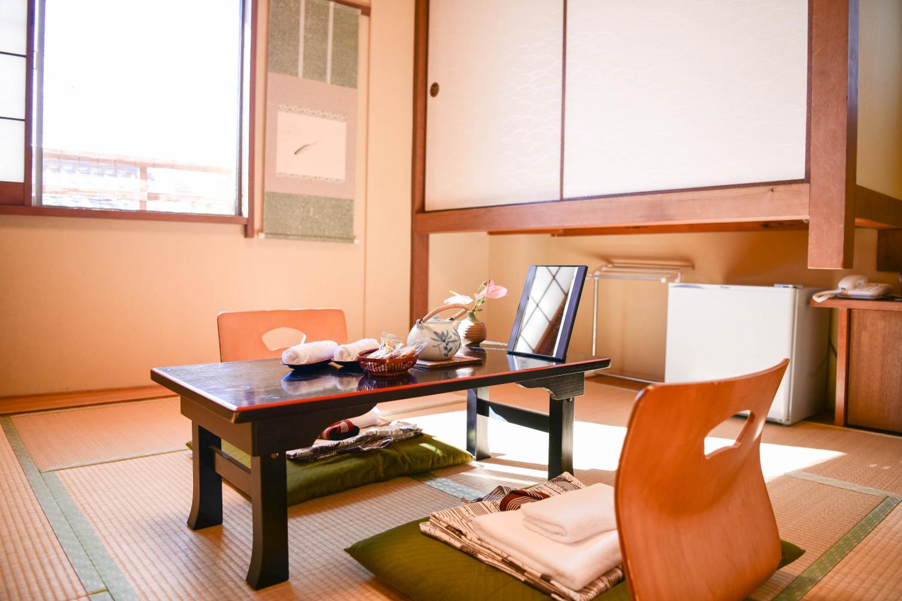 Twin Room with Shower