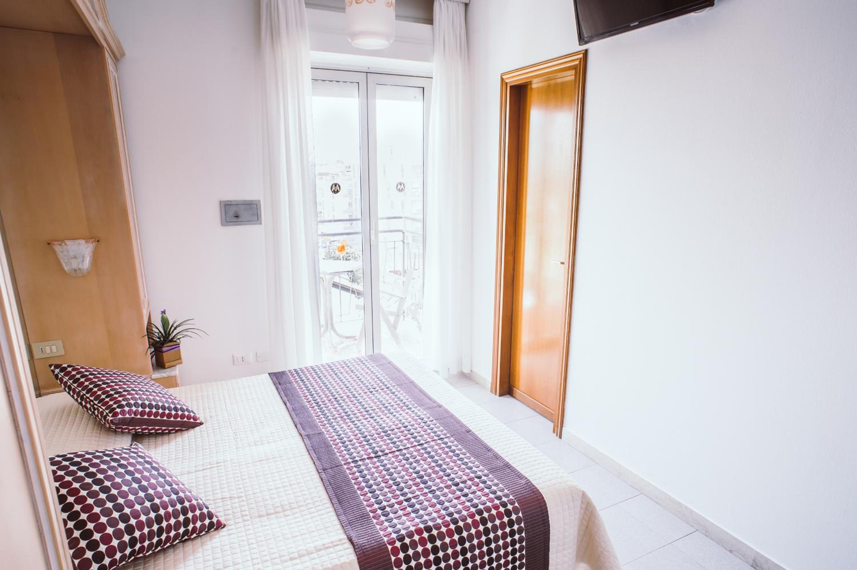 Economy Double or Twin Room with Balcony and Partial Sea View