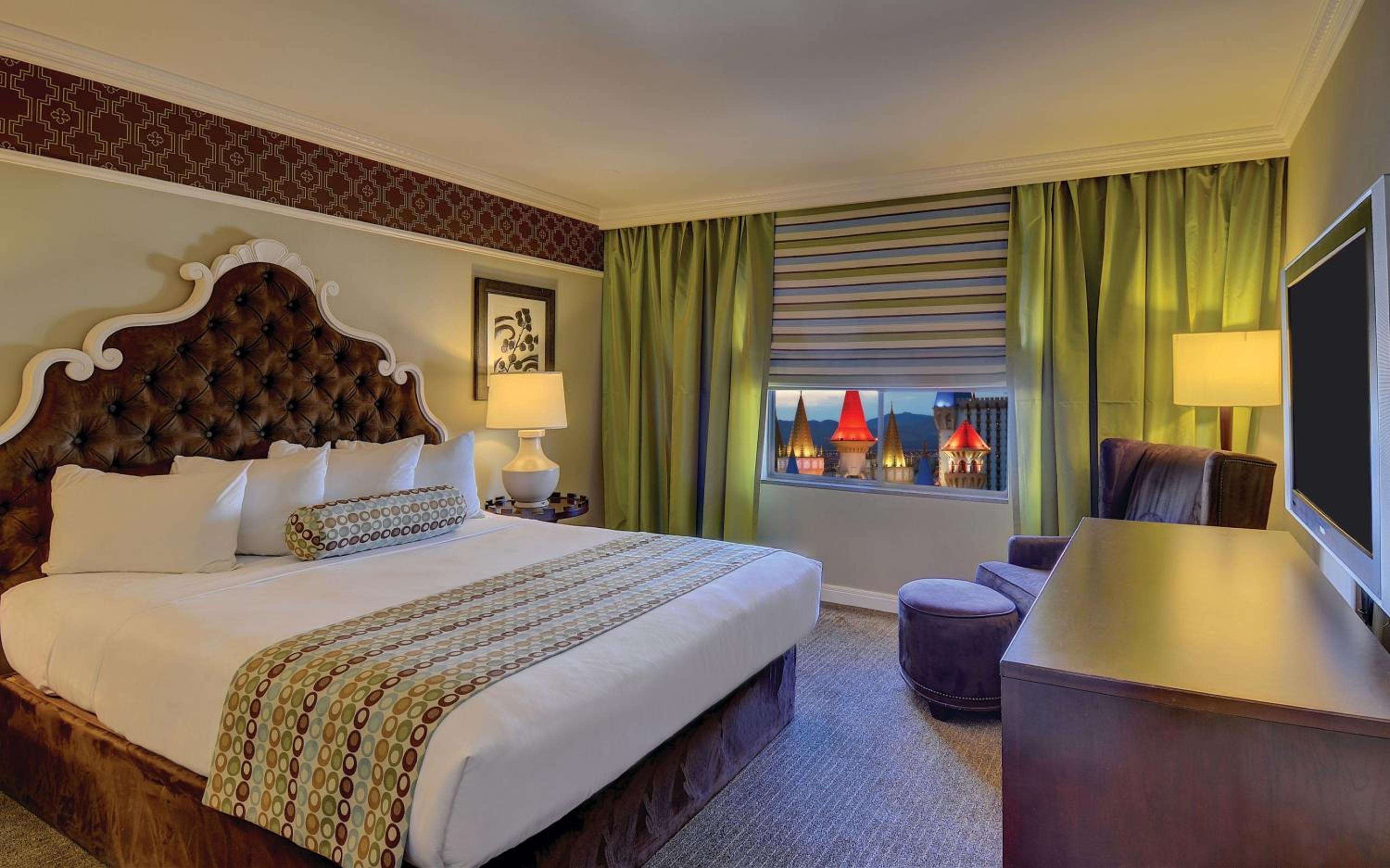 Newly Renovated Resort Luxury Suite