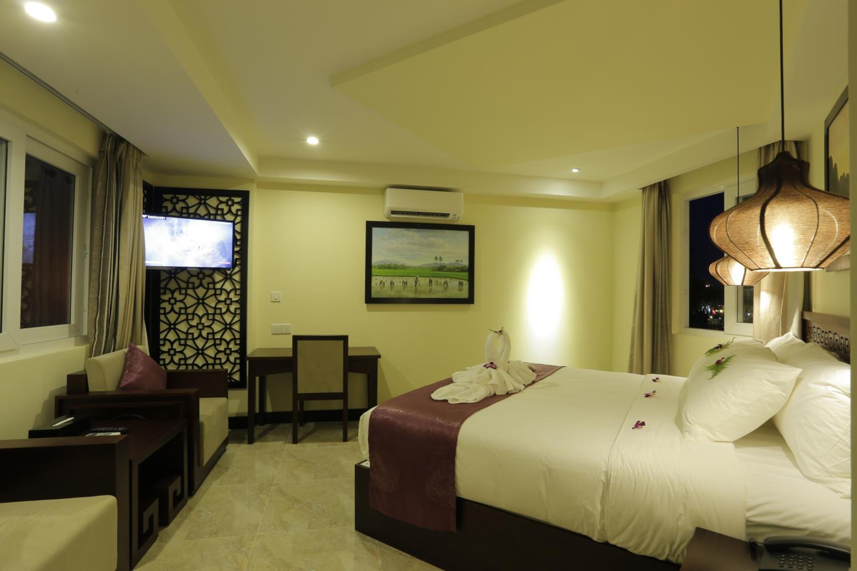 Deluxe Double or Twin Room with Pool View