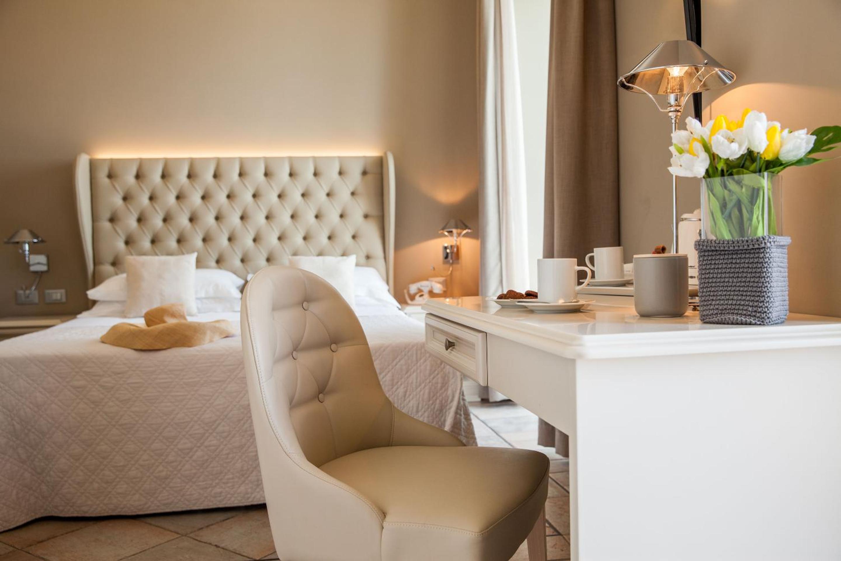 Double Room with Balcony and Sea View