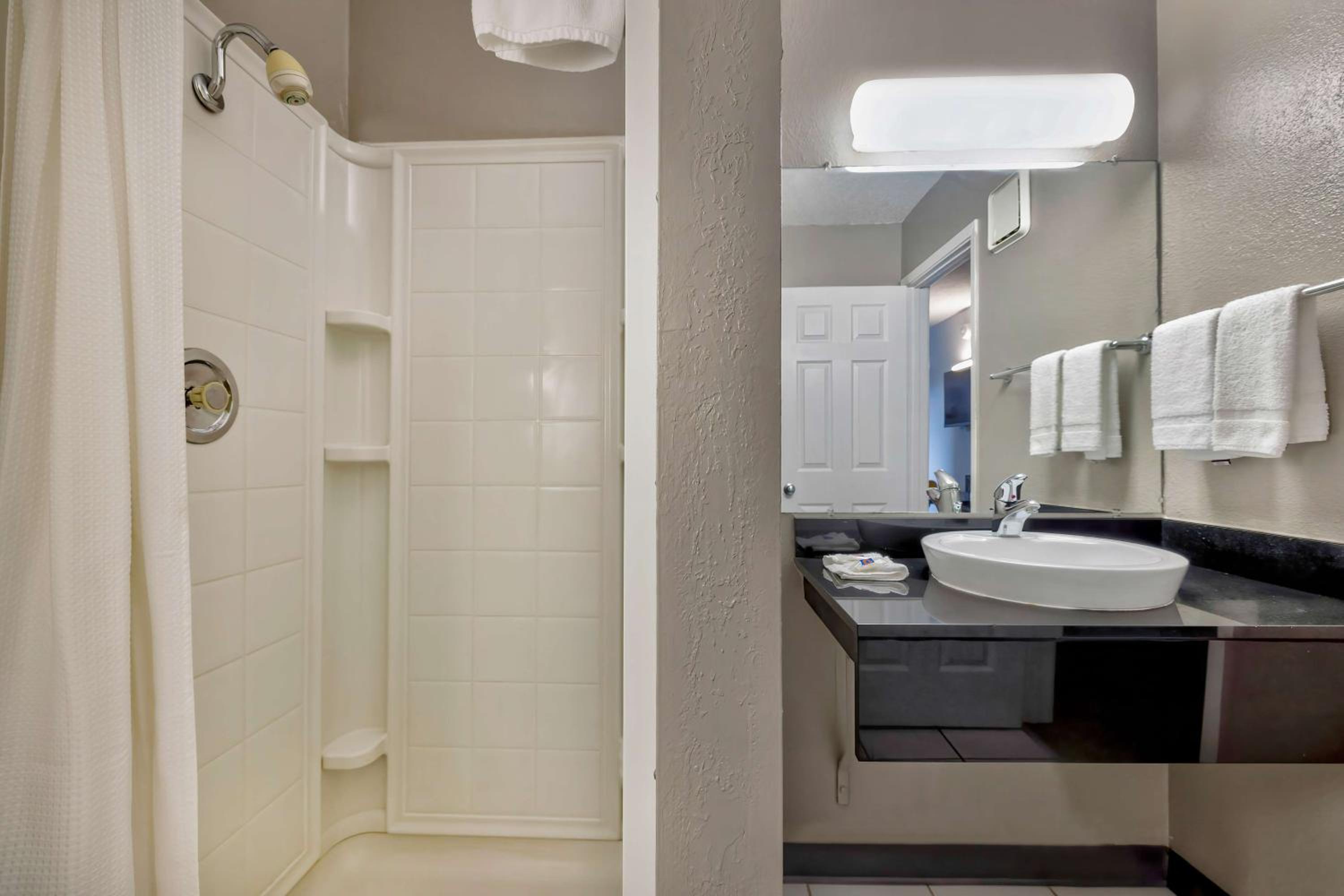 Quadruple Room - Non-Smoking