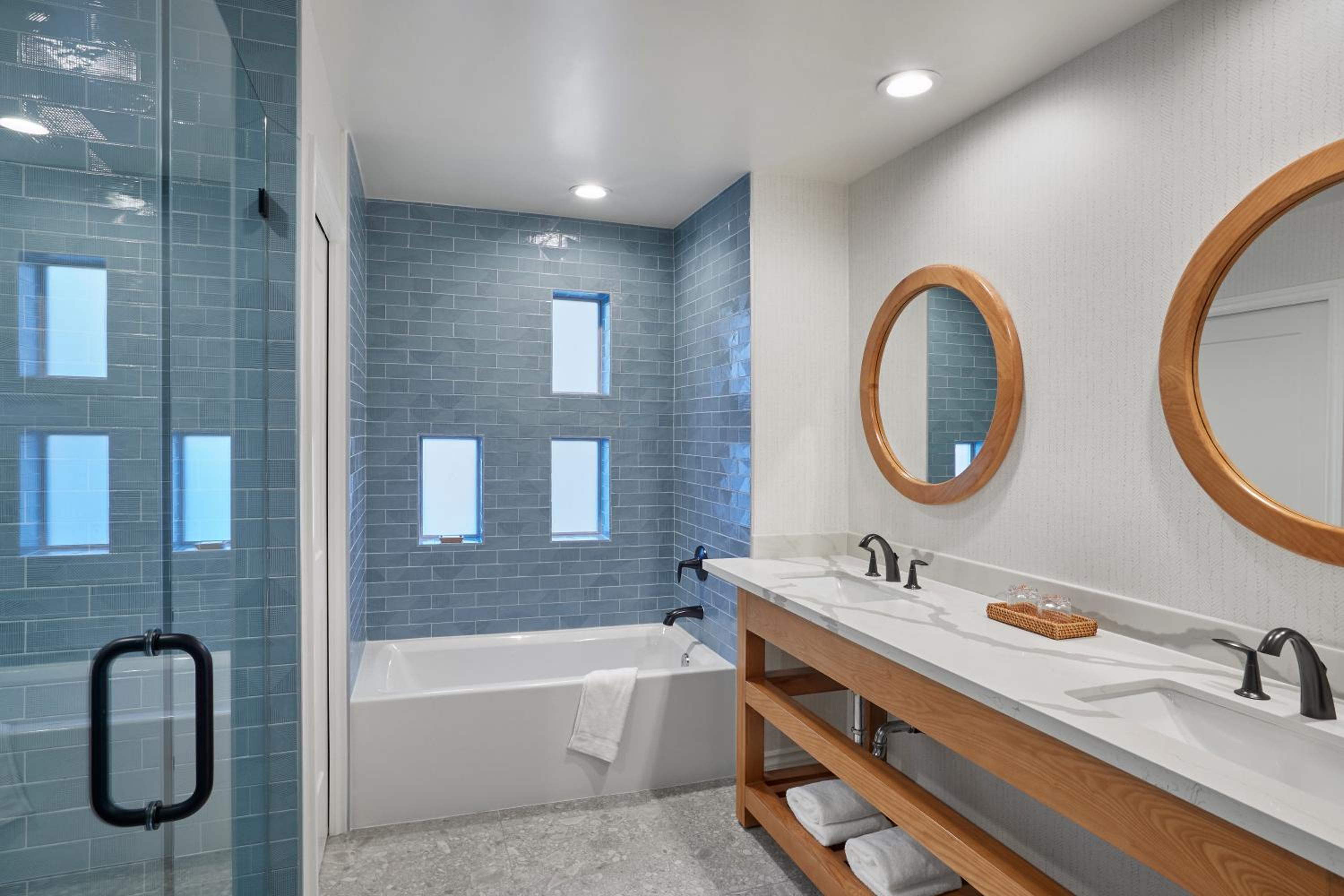 King Suite with Ocean View