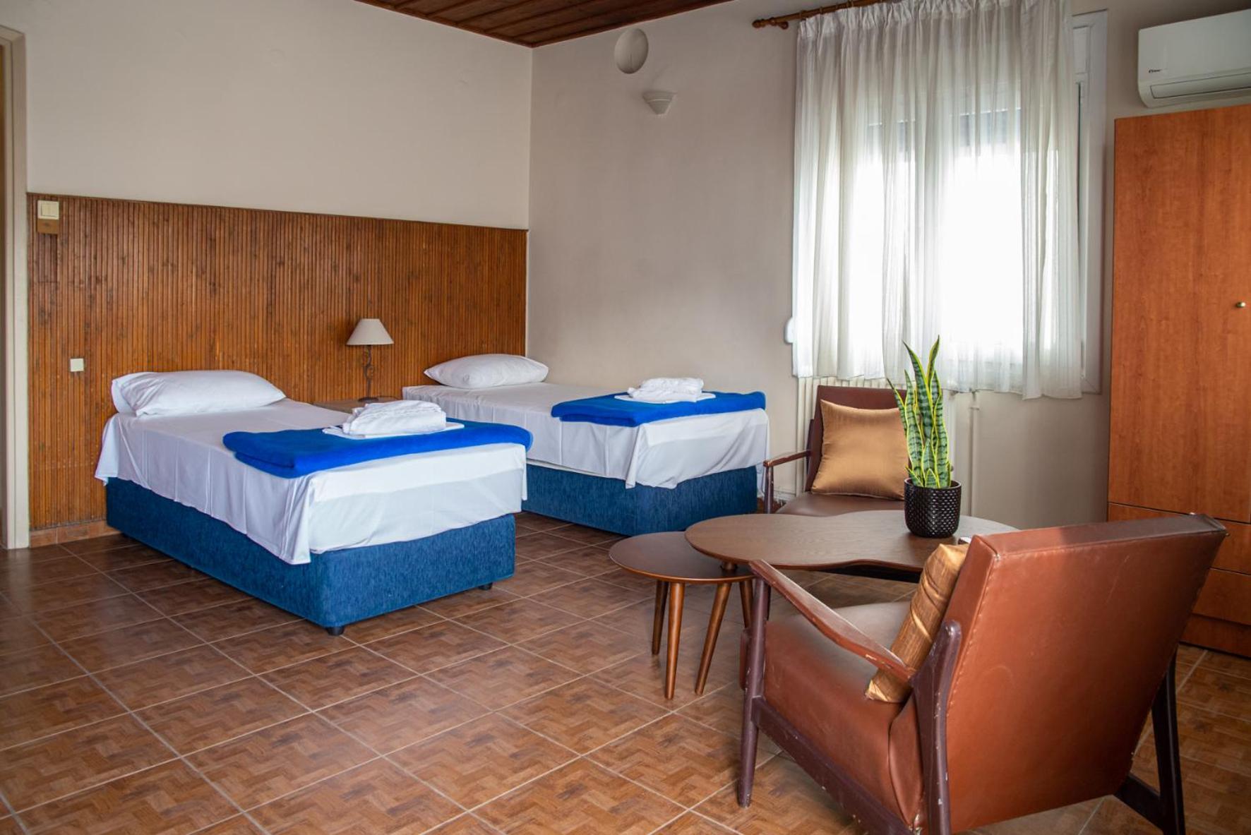 Quadruple Room with Terrace