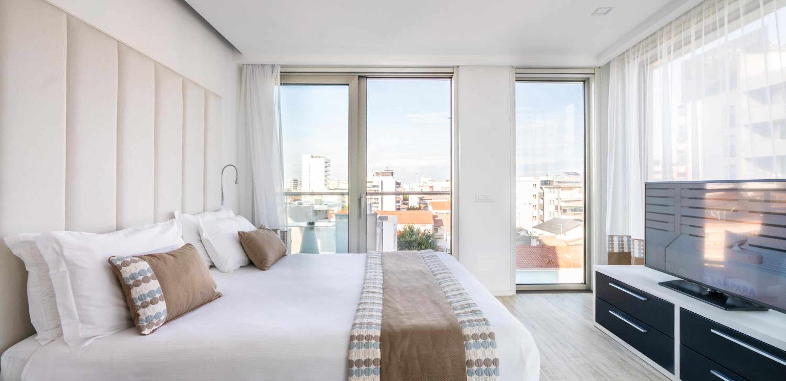 Junior Suite with Sea View and Beach Access