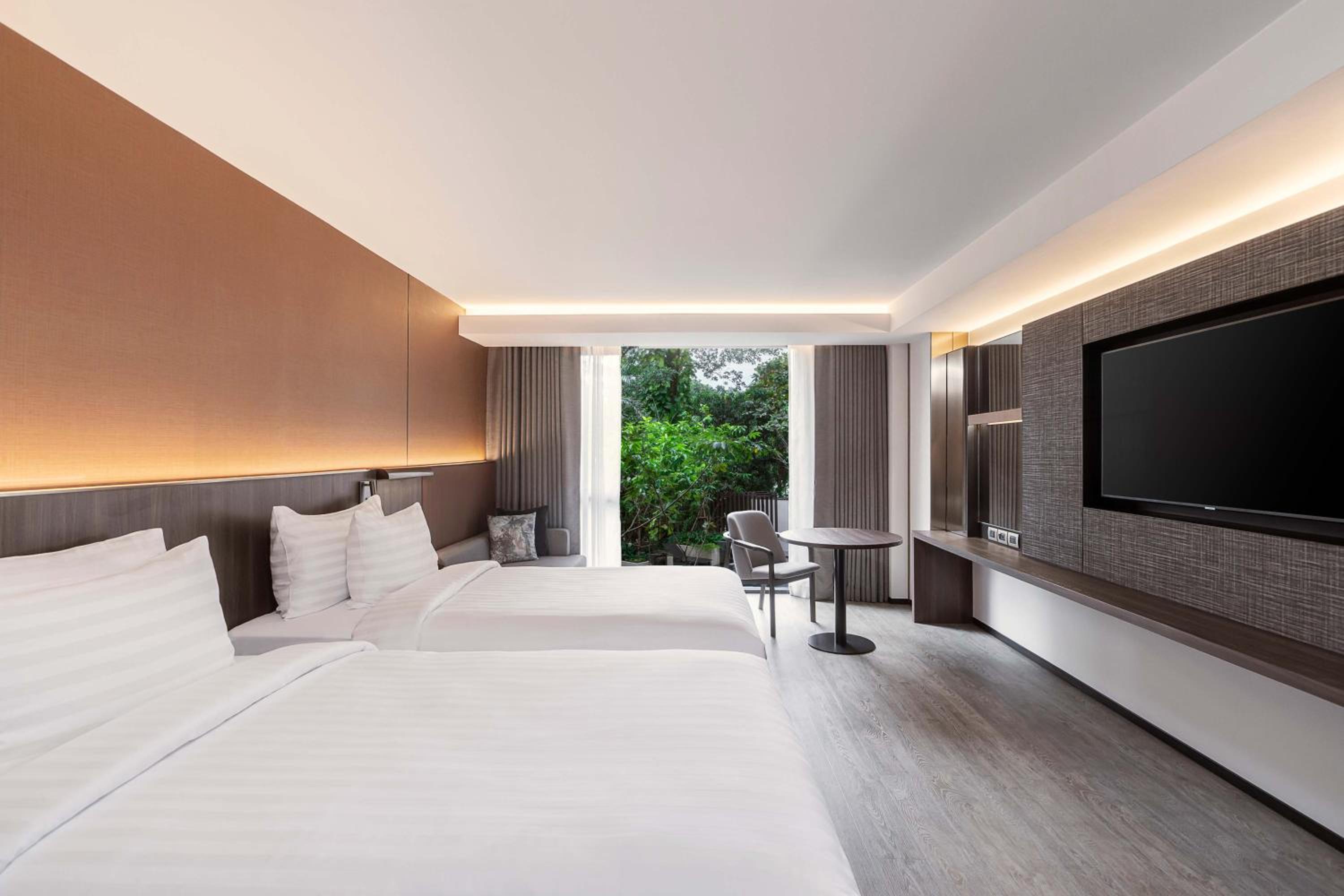 Deluxe Pool View Twin Room