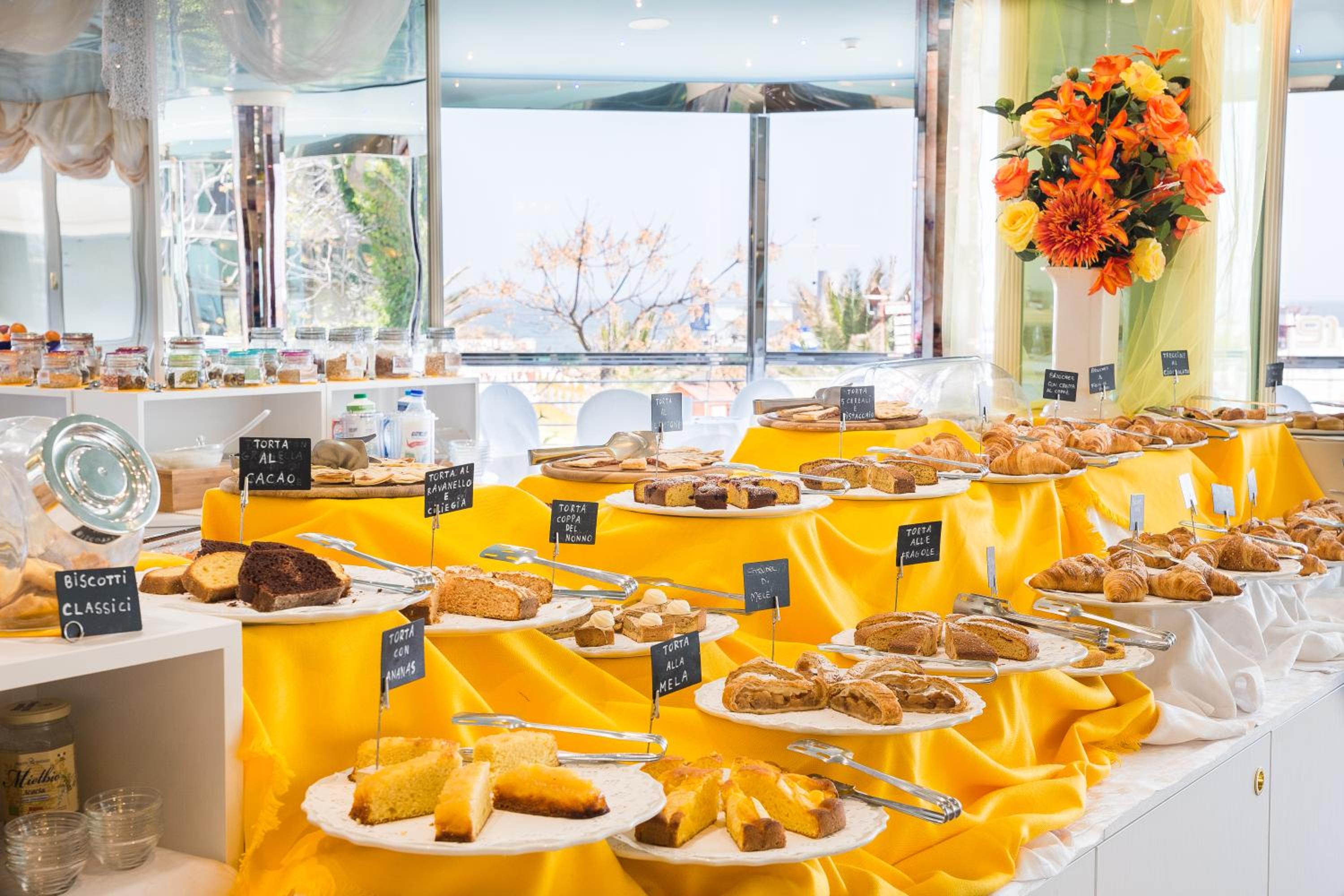 Economy Double Room with Sea View