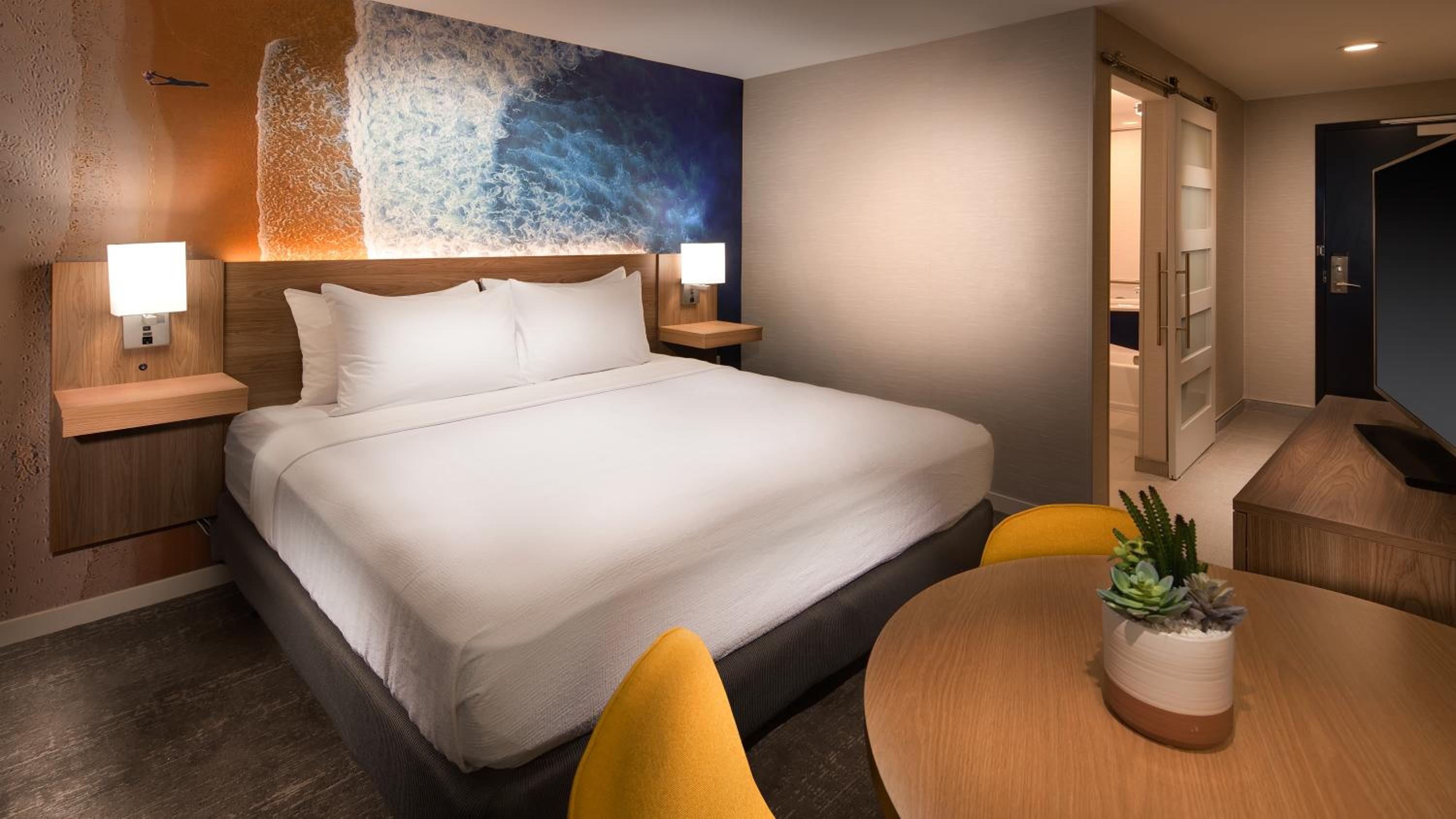King Room with Bath Tub - Disability Access/Non-Smoking 