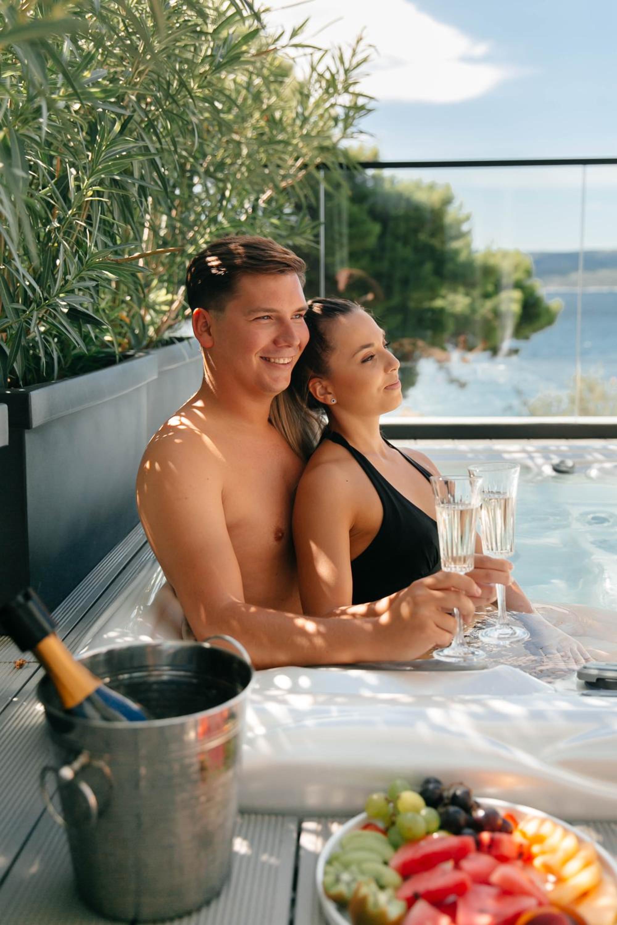 Studio with Spa Bath