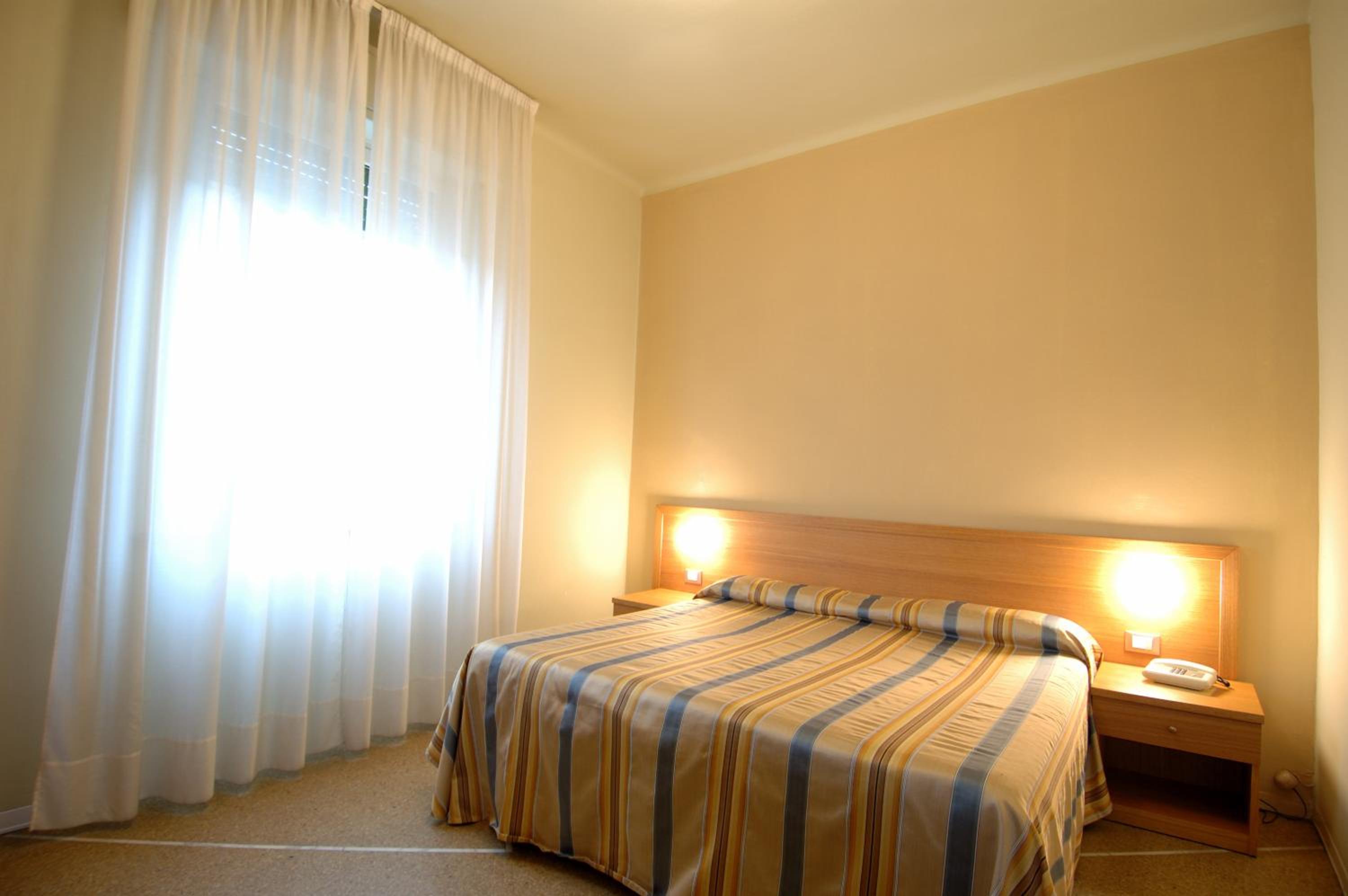 Double or Twin Room with Shared Bathroom