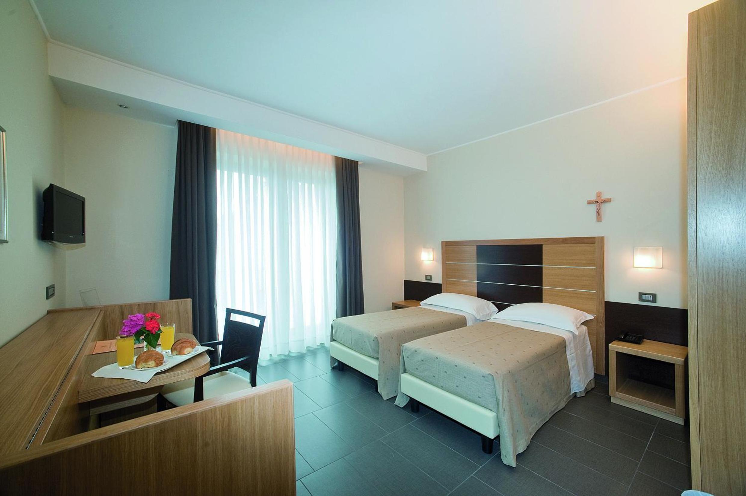 Superior Double or Twin Room with Terrace