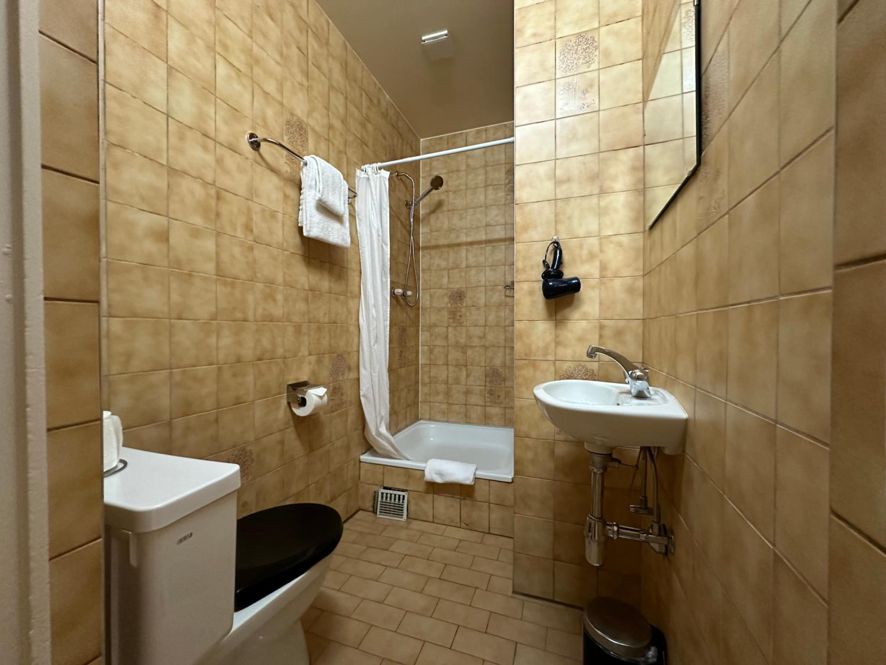 Single Room with Private External Bathroom