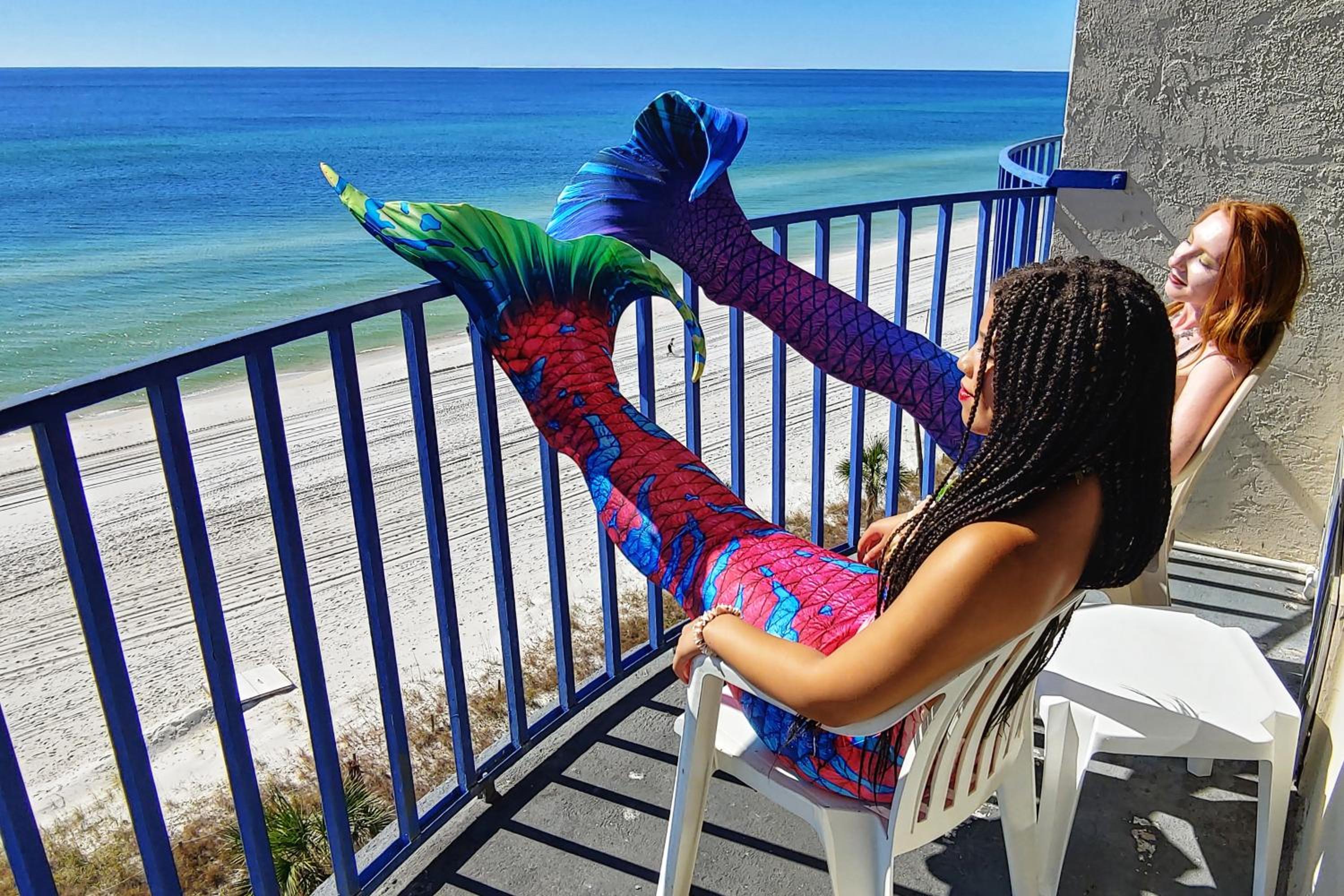 Family Suite with Two Queen Beds and Sofa Bed - Non-Smoking