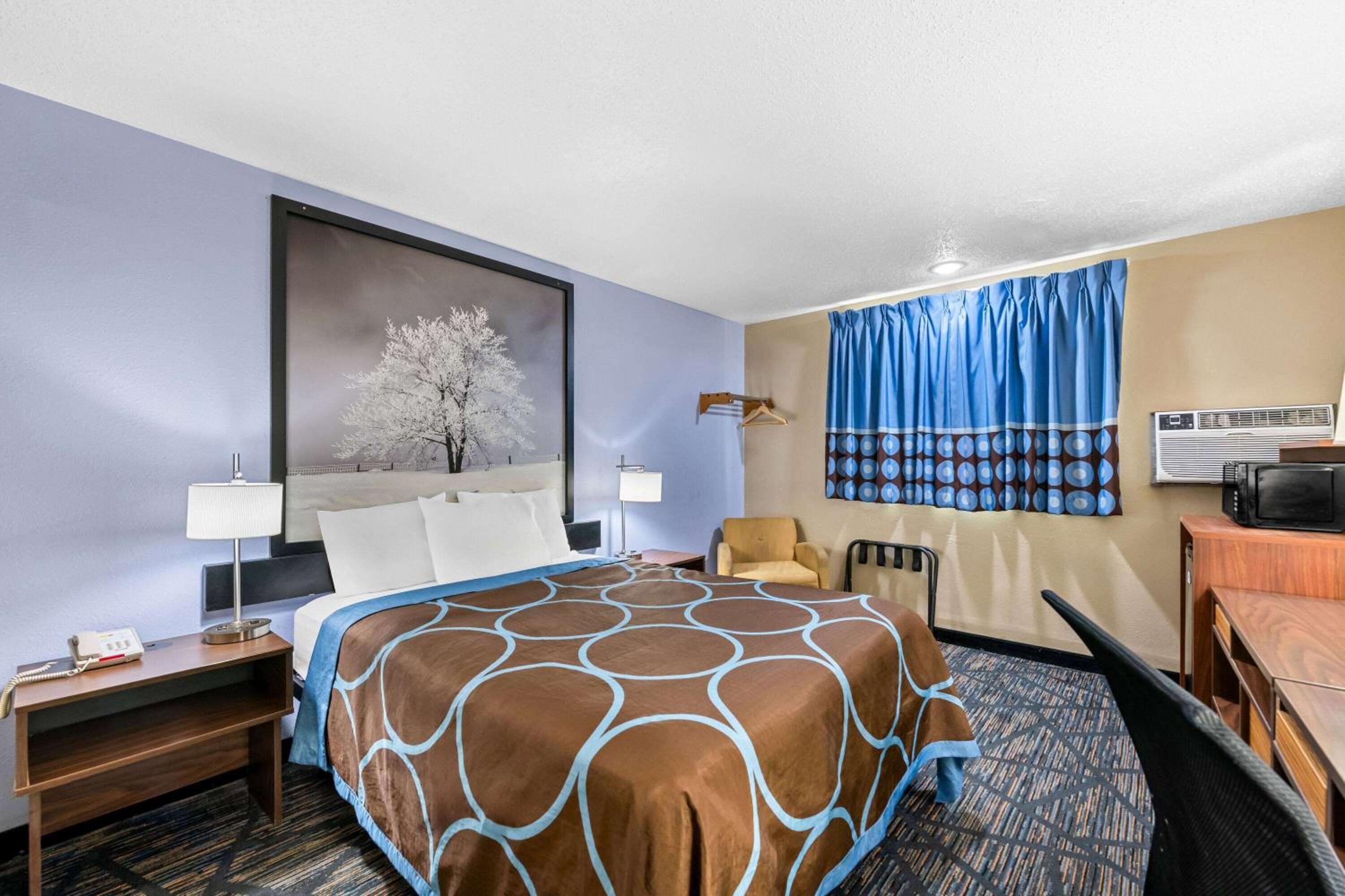 Deluxe Double Room with Two Double Beds - Non-Smoking