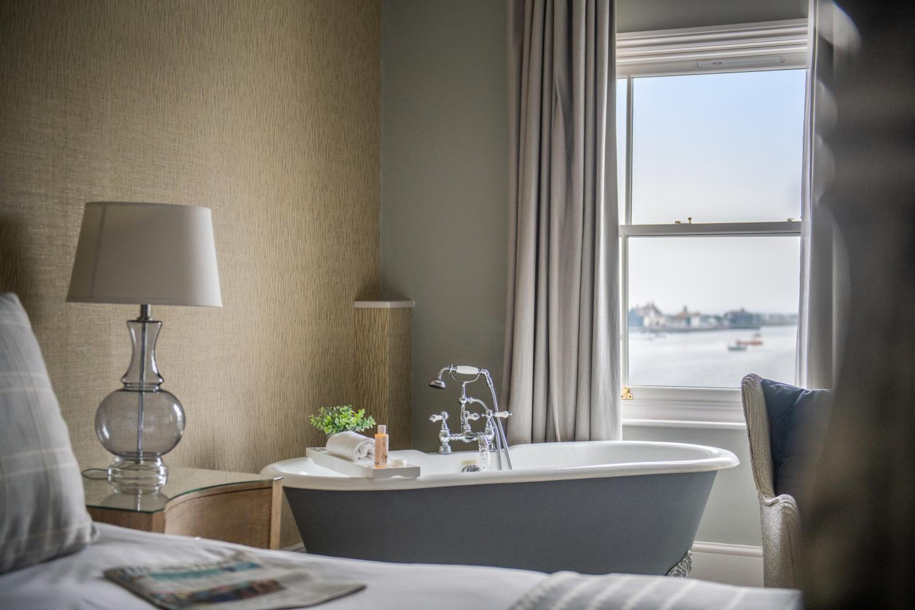 Deluxe Double Room with Harbor View