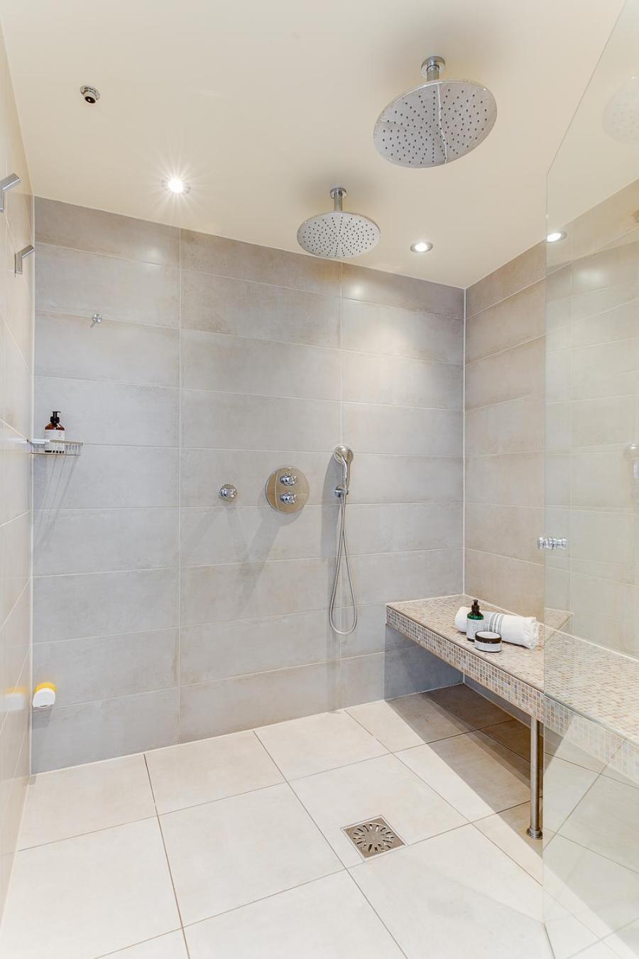 Executive Suite Ocean by Night