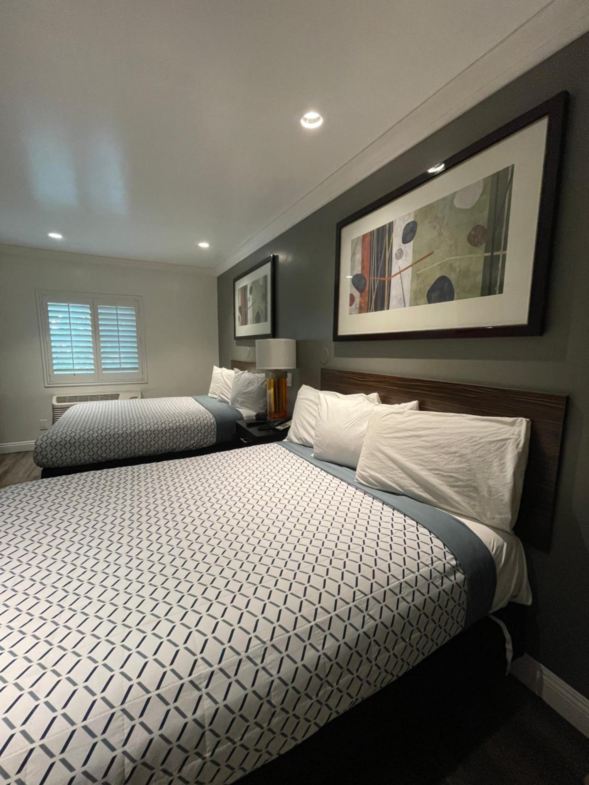 Queen Room with Two Queen Beds - Non-Smoking