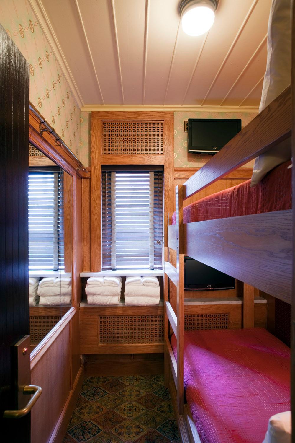 Bunk Bed Cabin with shared bathroom