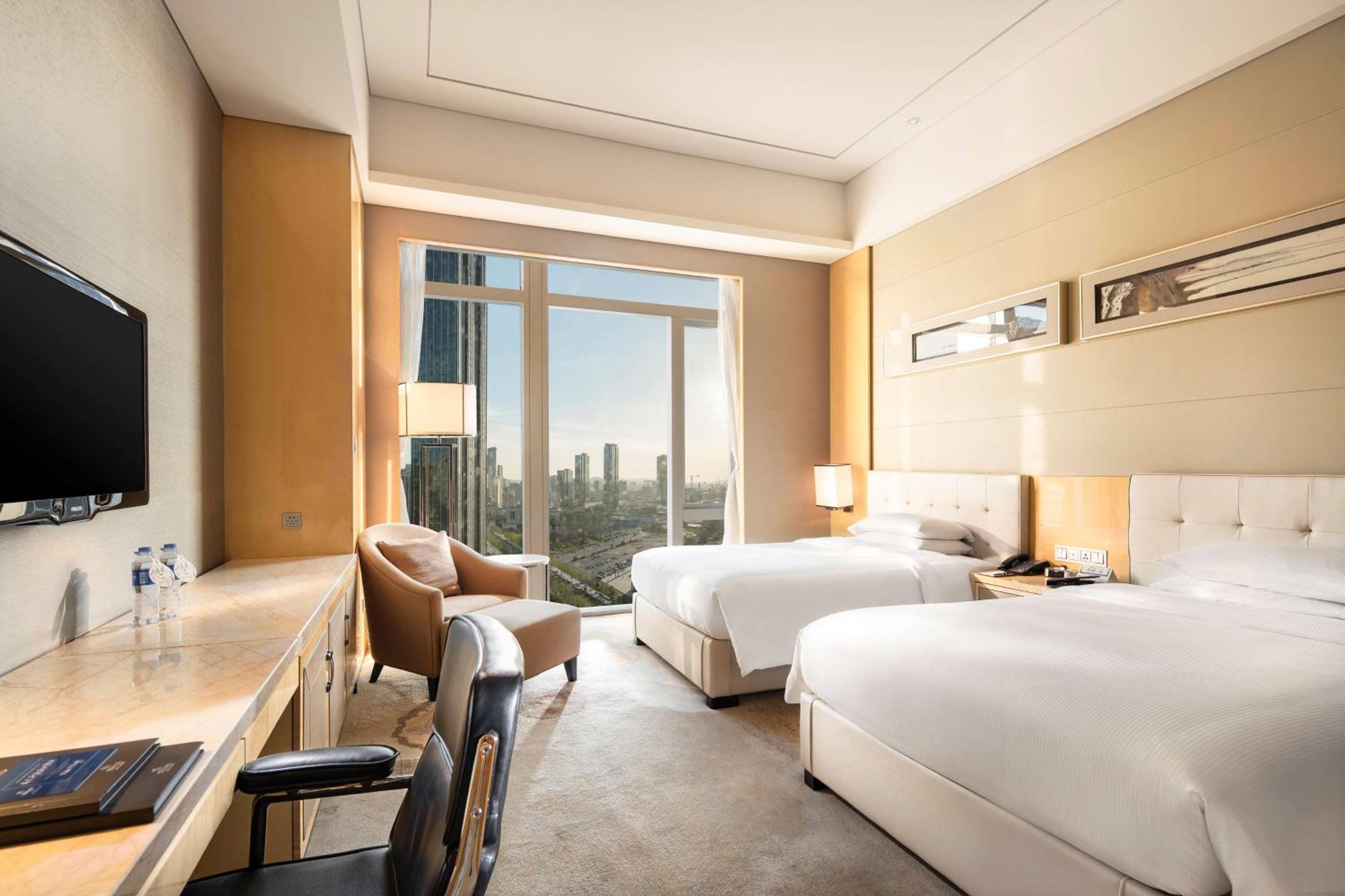 Deluxe Twin Room with Harbor View