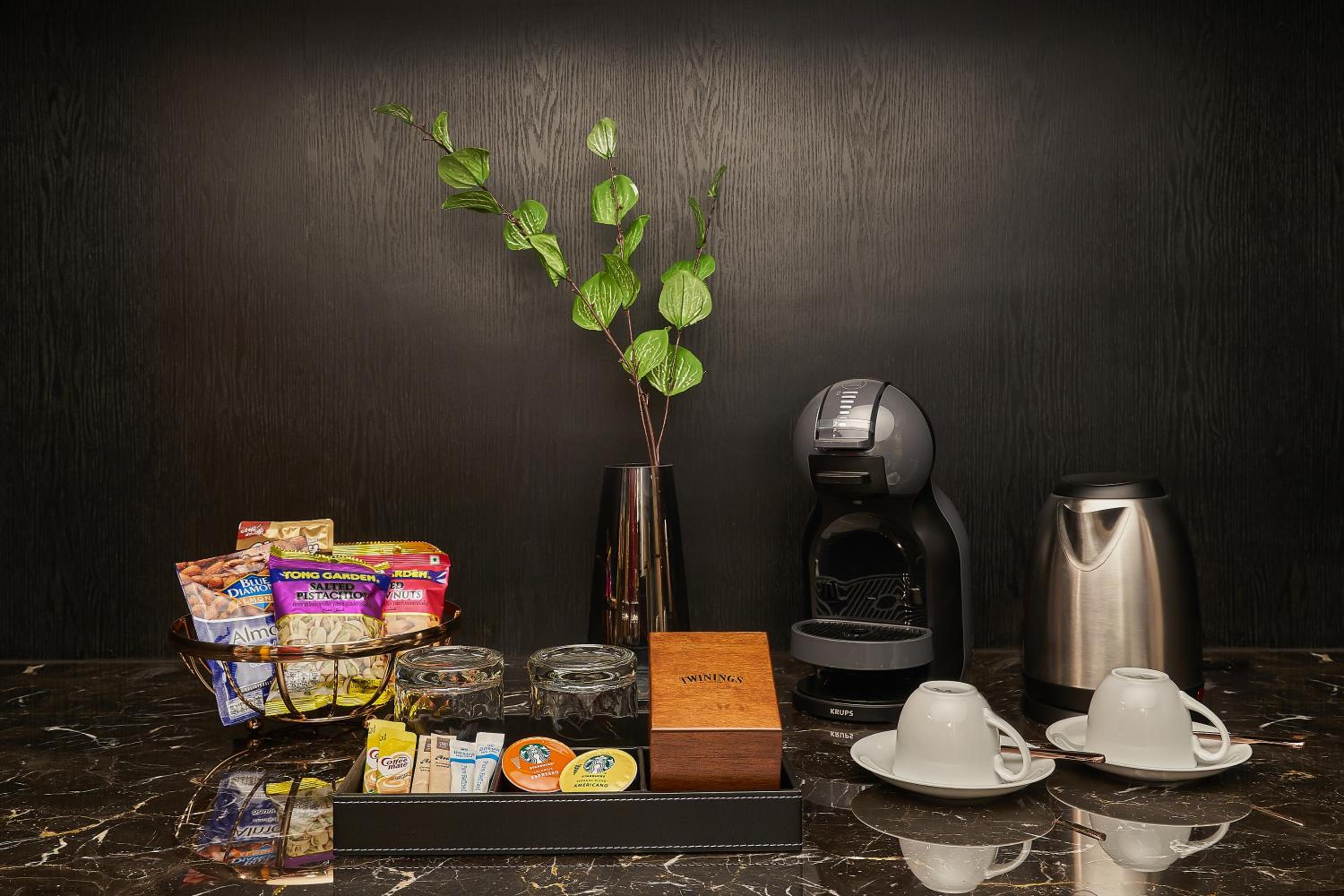 Deluxe Suite - City View