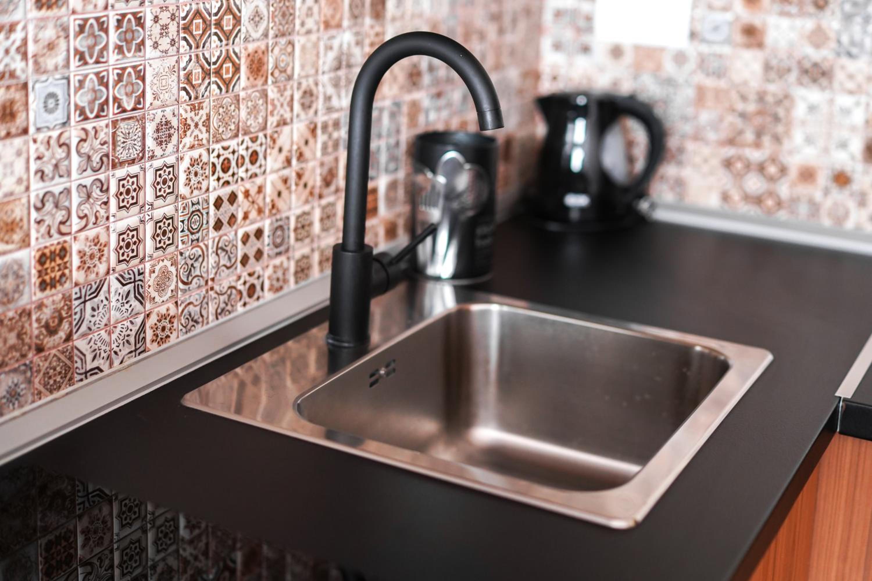 One-Bedroom Apartment with Free Parking