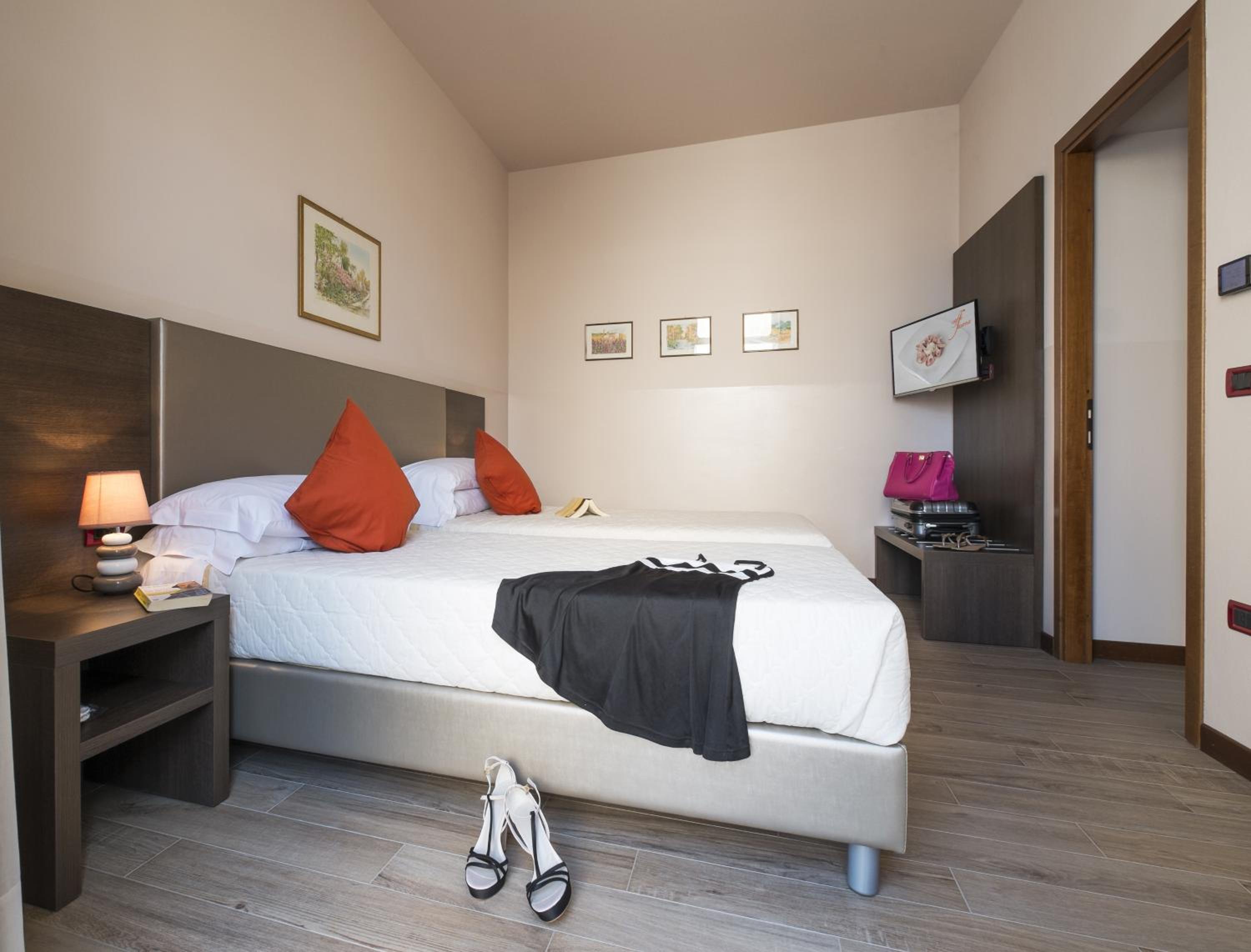 One-Bedroom Apartment (4 Adults)