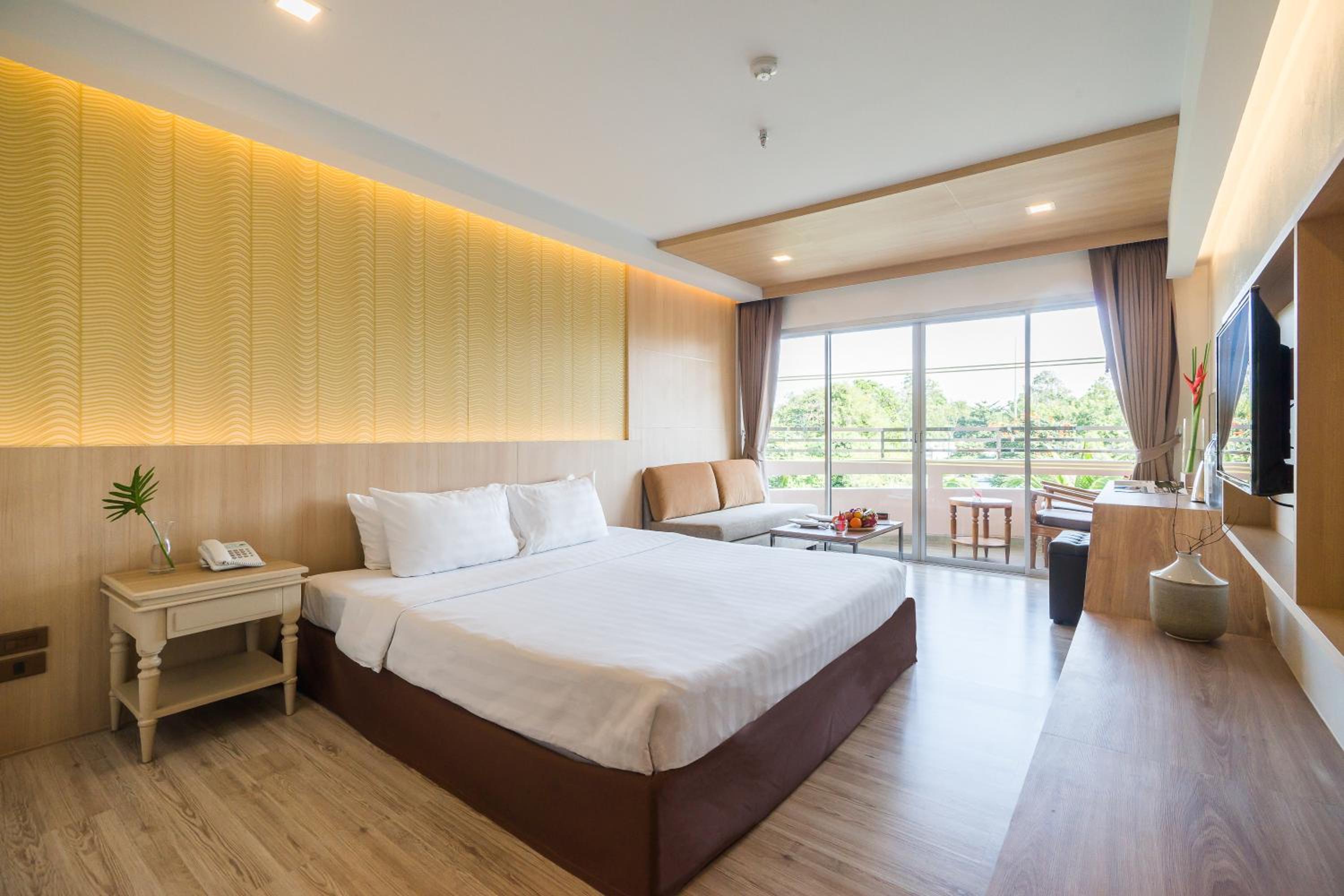 Deluxe Double Room - Ocean Building