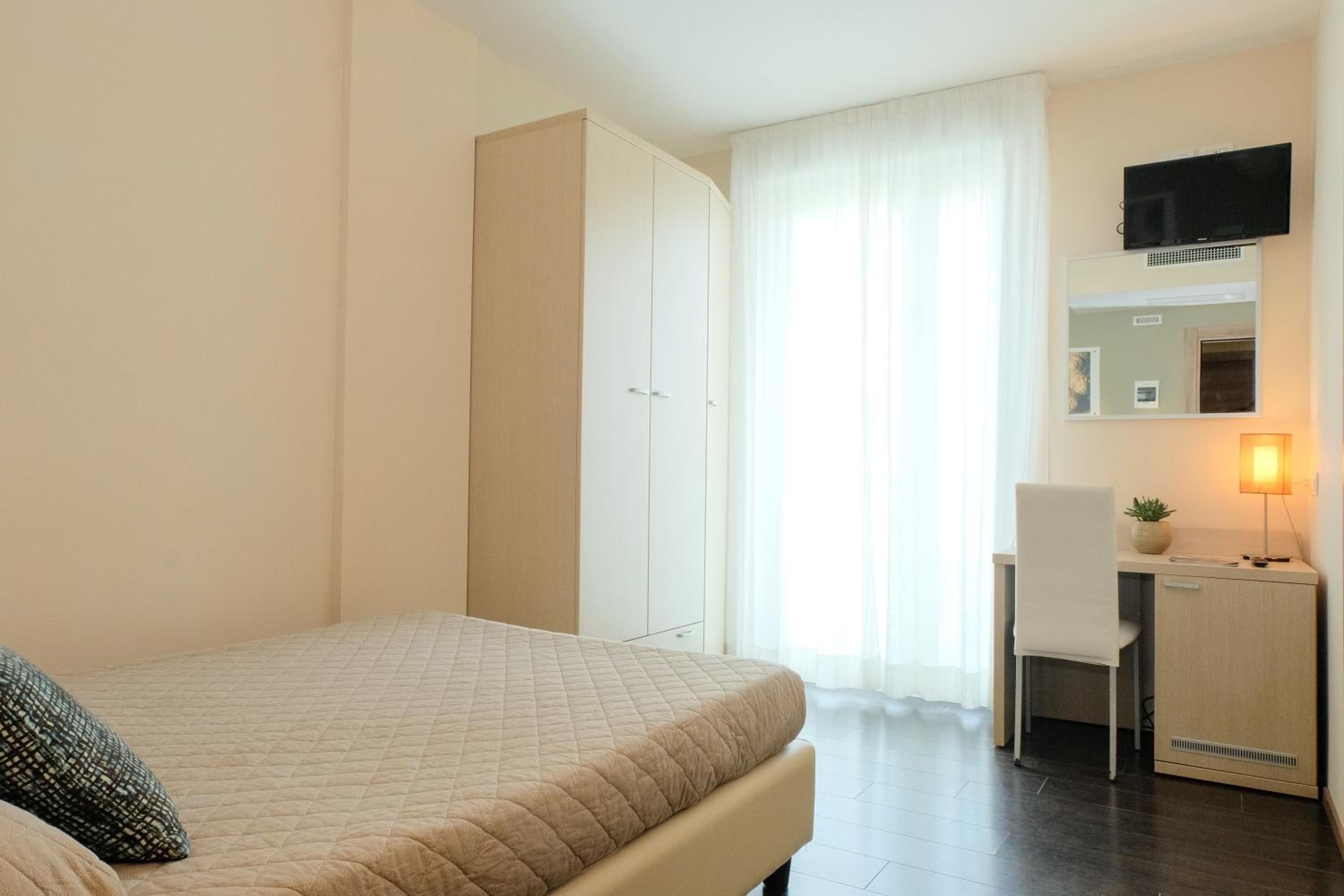 Queen Room - Disability Access