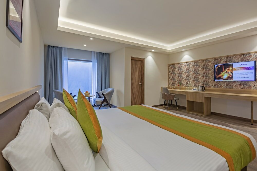 Valley View Premier Room With Balcony