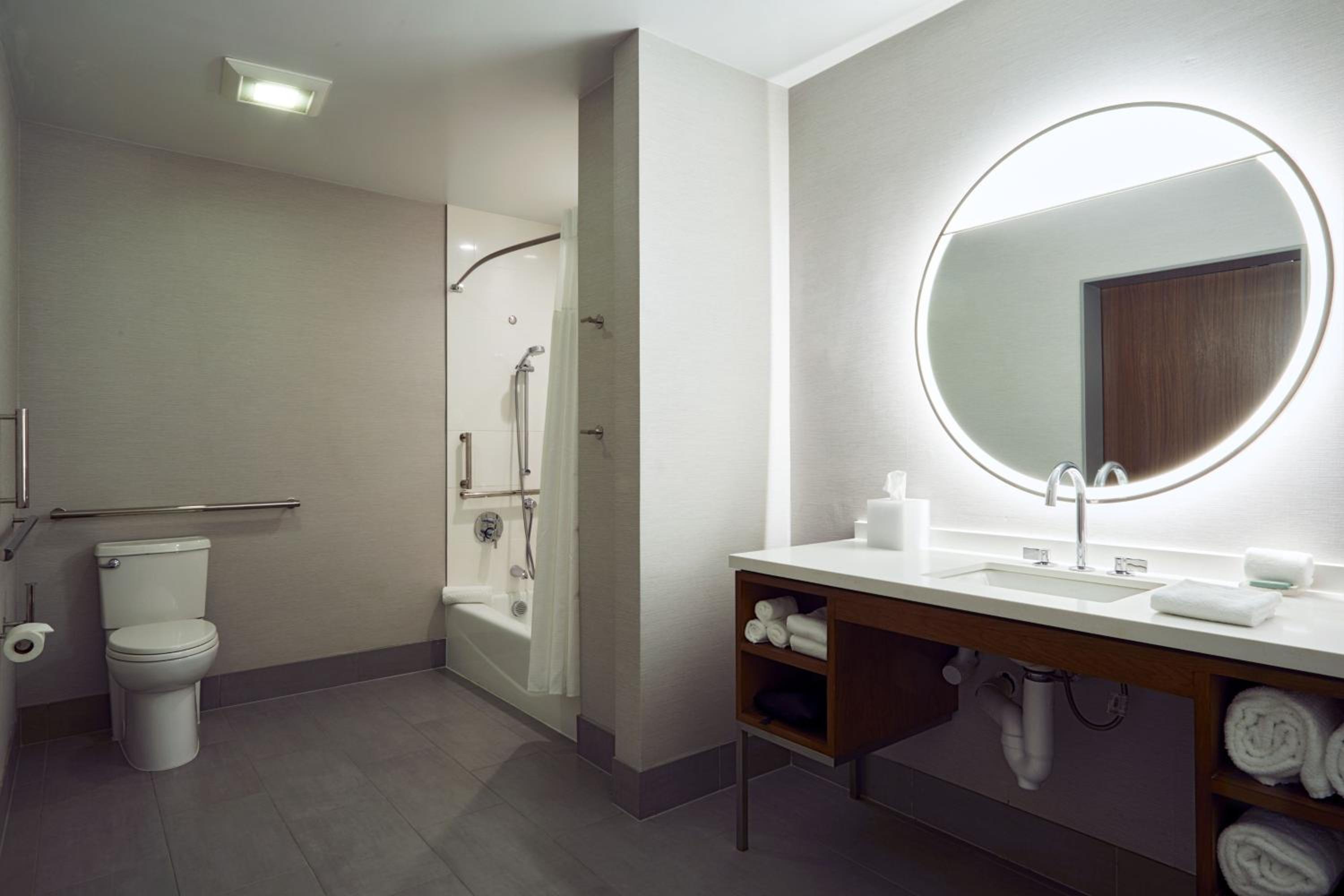 King Room - Hearing Accessible
