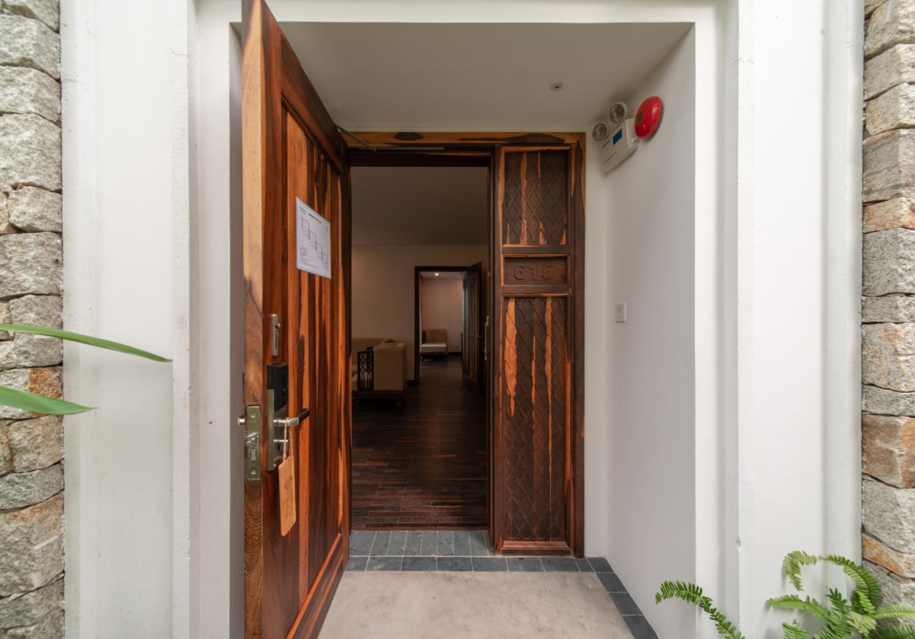 Semi Ocean View Premium Twin