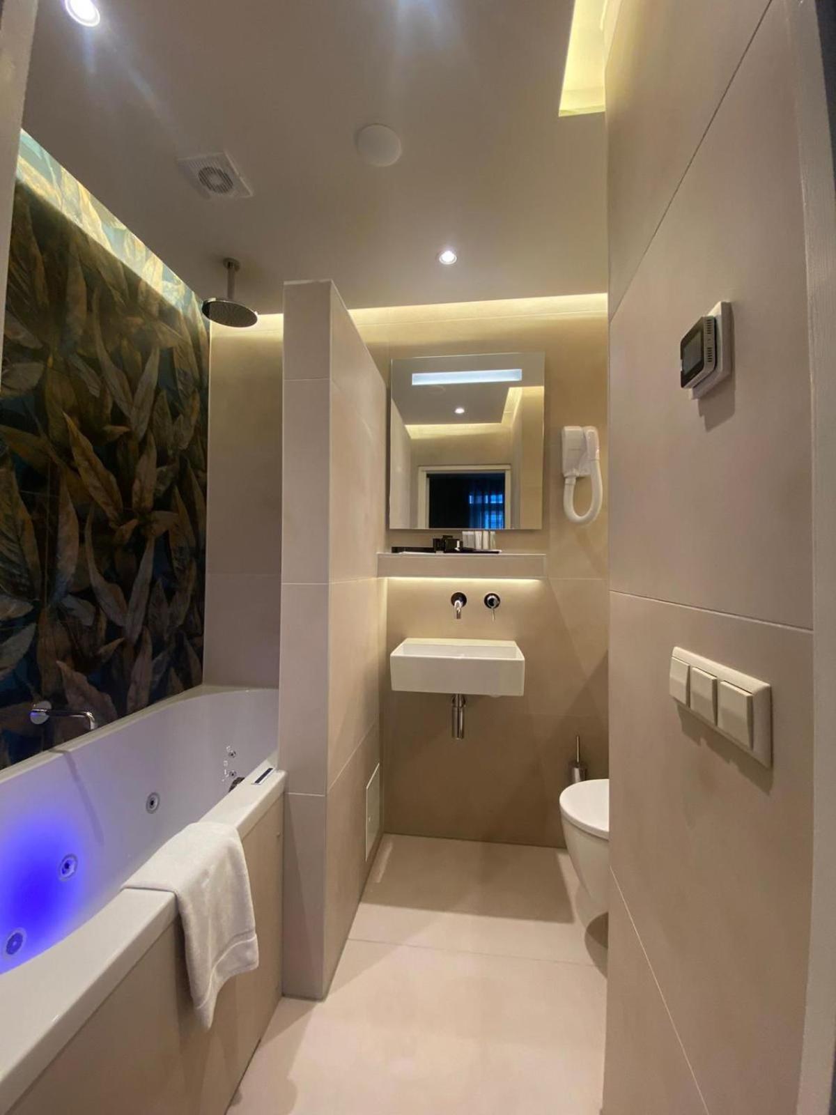 Twin Room with Spa Bath and Balcony