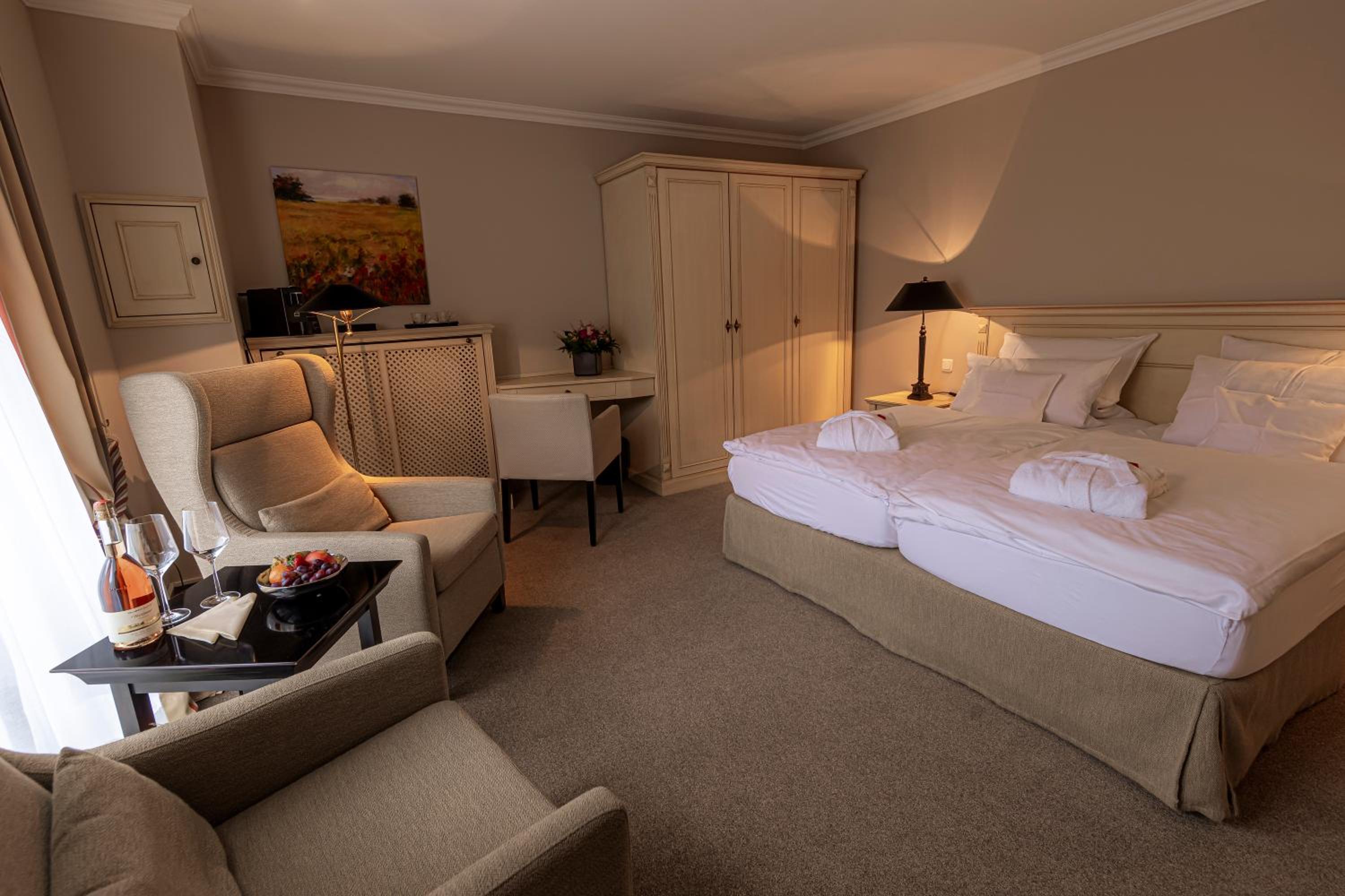 Superior Double Room with Balcony - 10