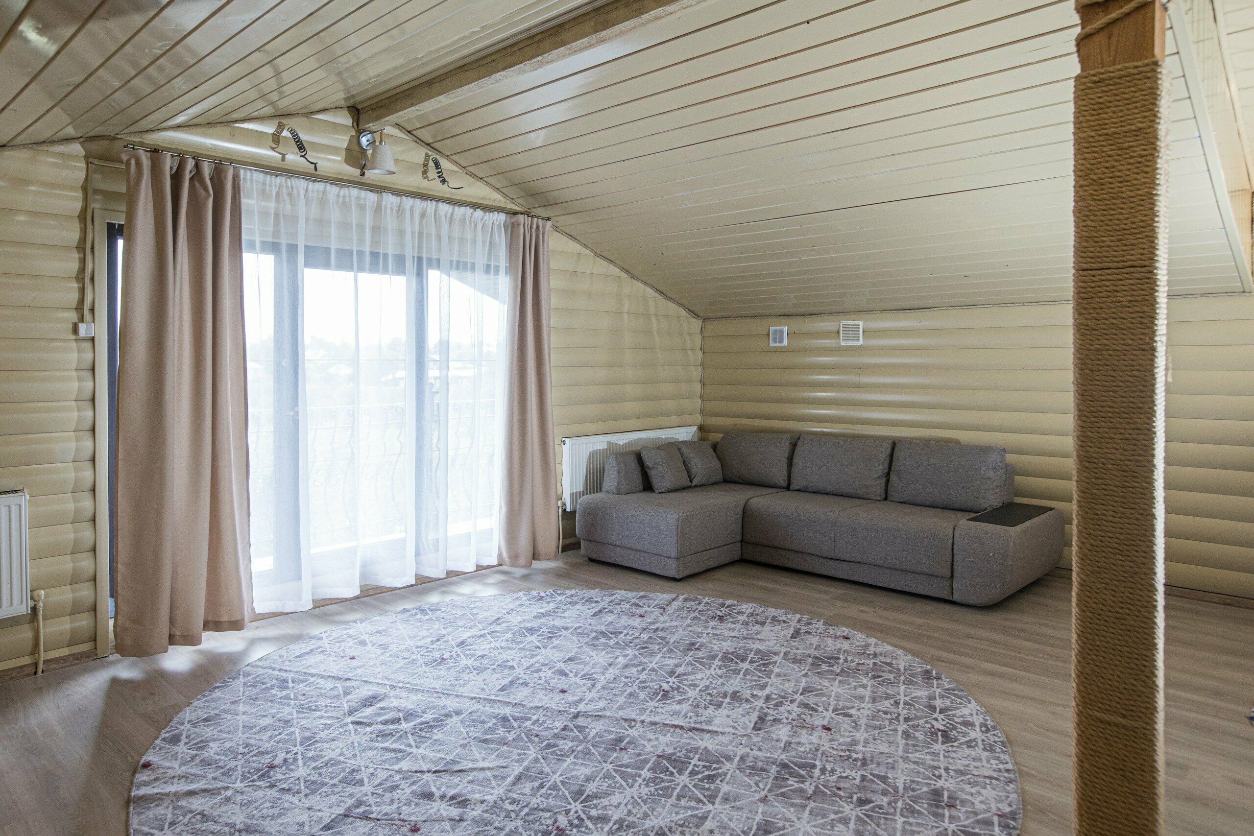 Пентхаус с балконом