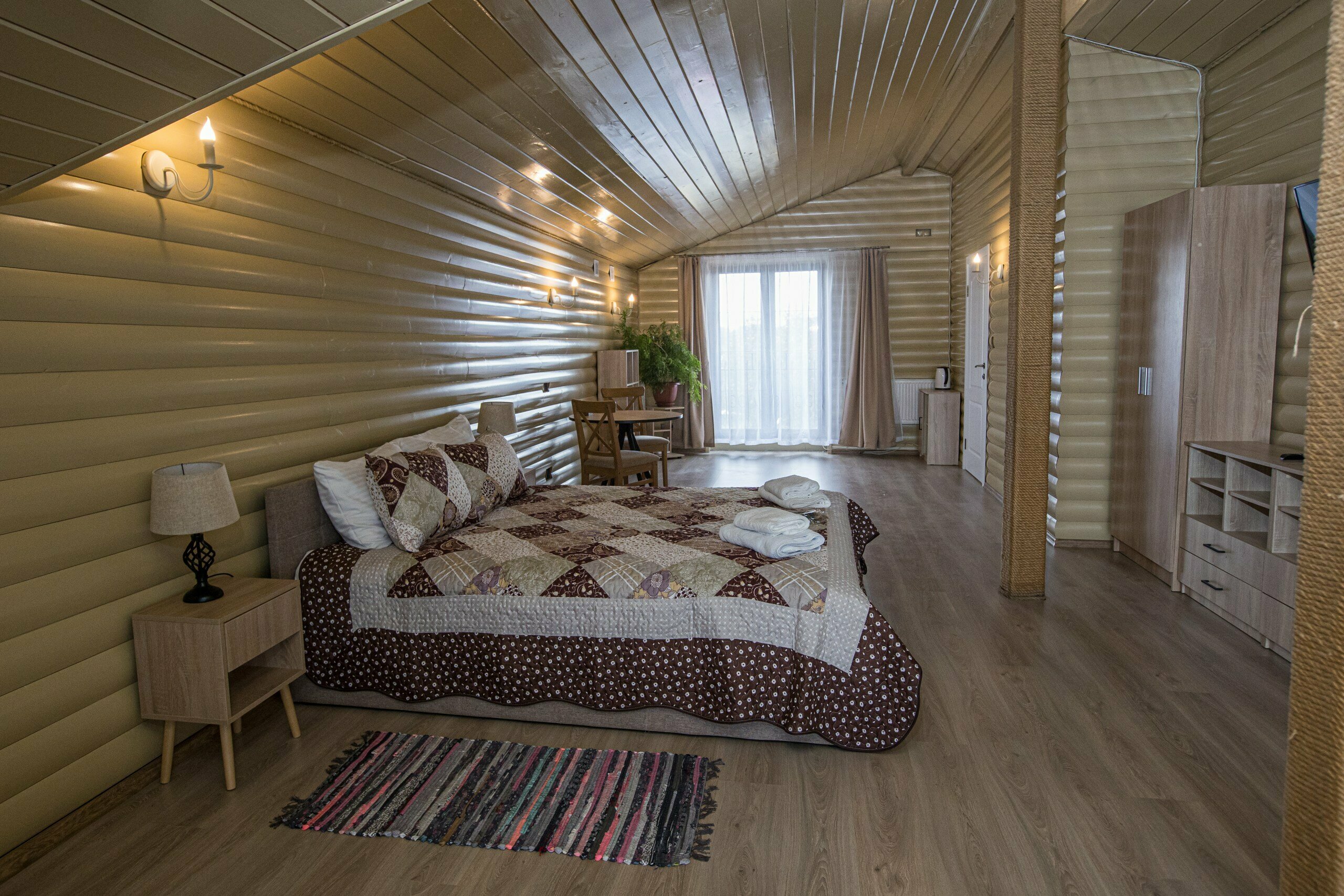 Пентхаус с балконом