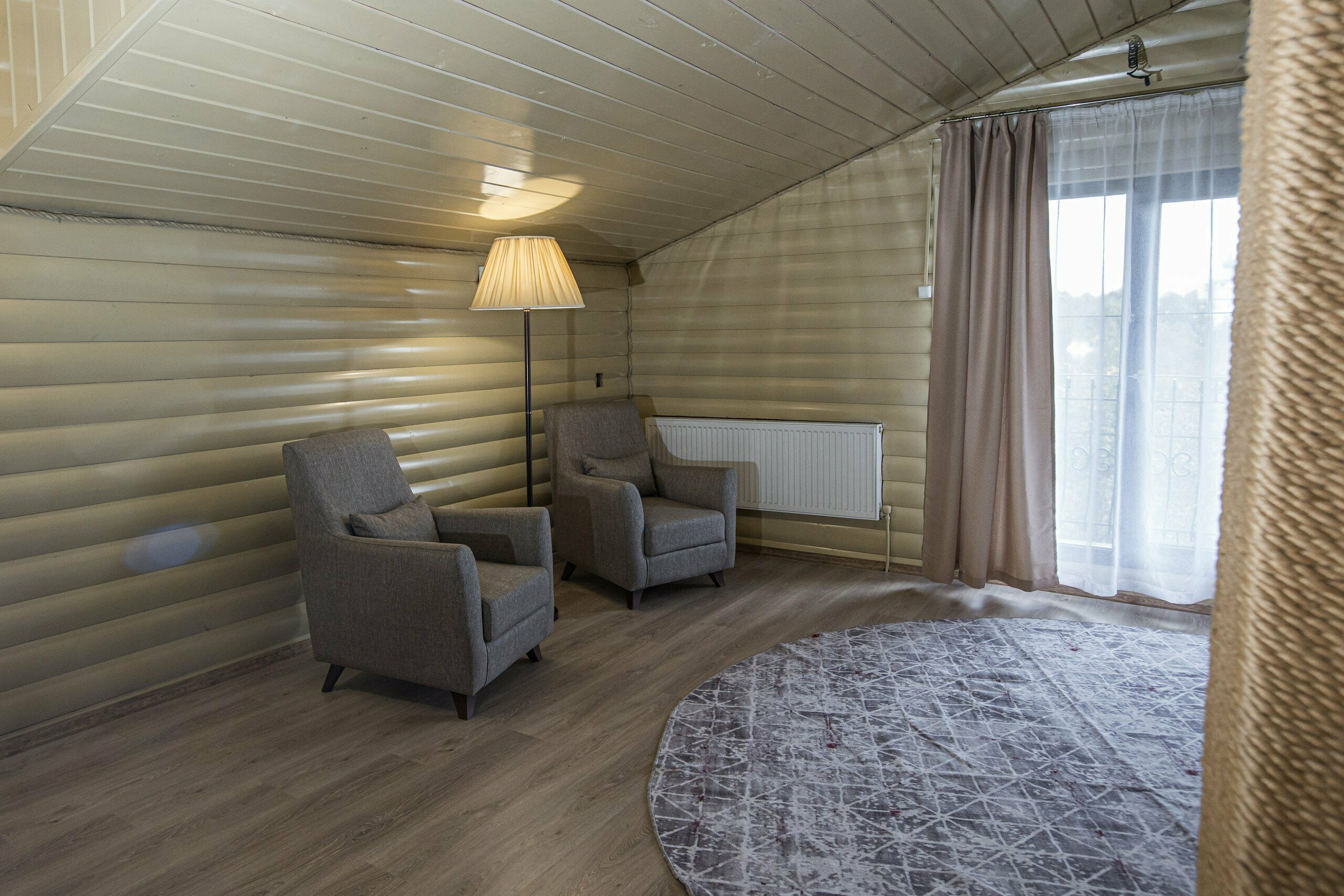 Пентхаус с балконом