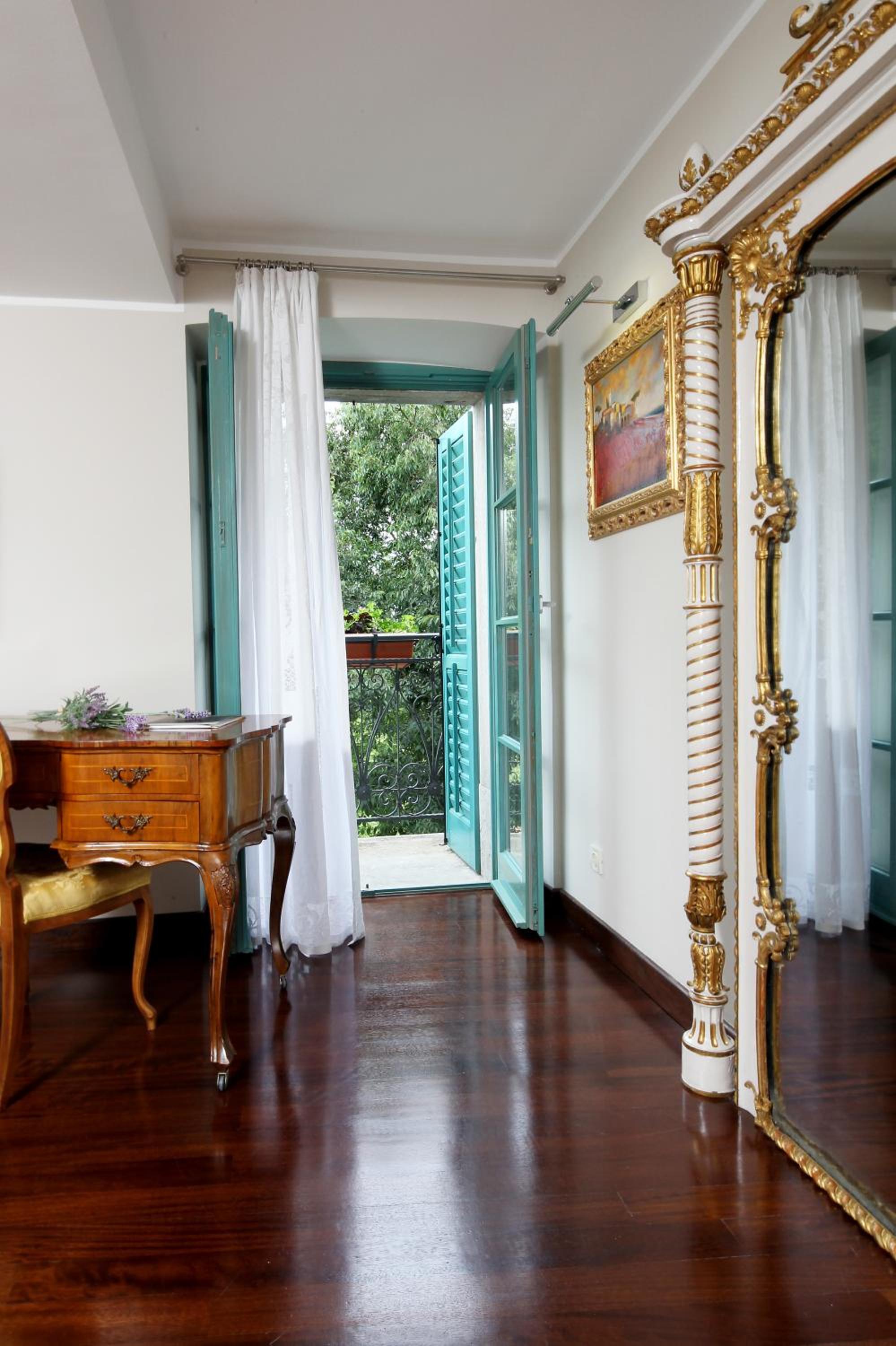 Junior Suite with Balcony