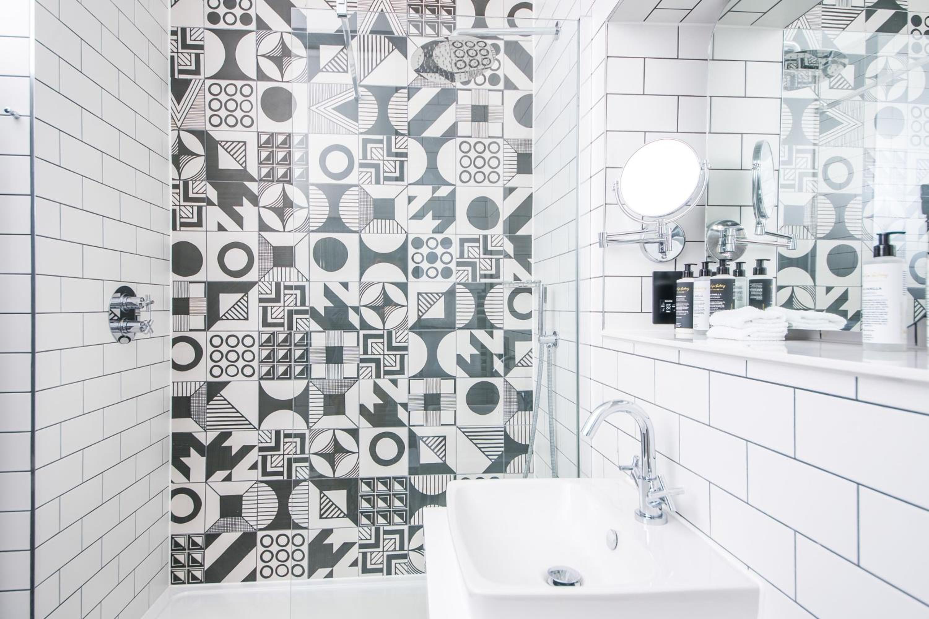 Gallery Family, Guest room, 1 King, Sofa bed