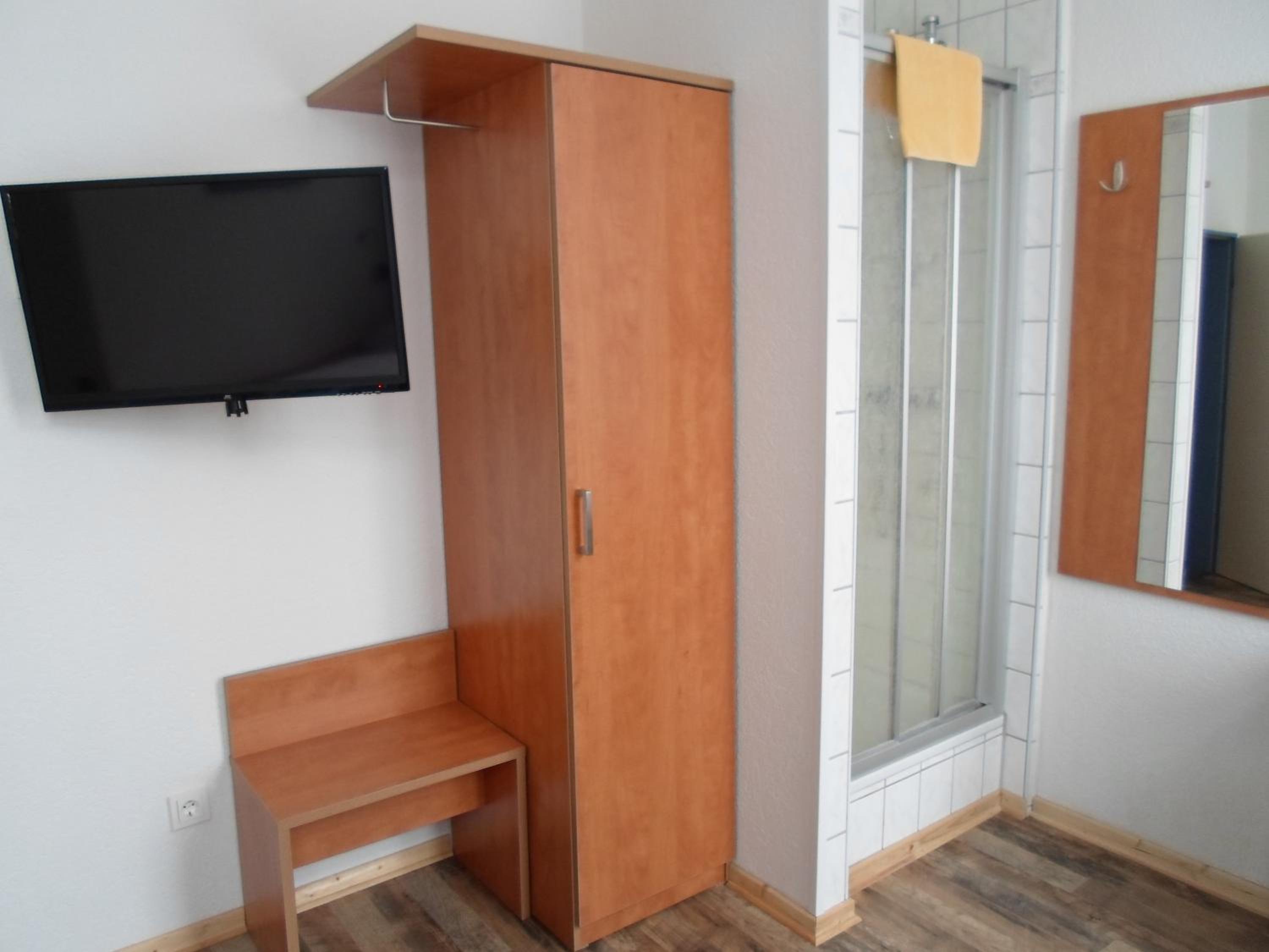 Single Room with Private External Bathroom