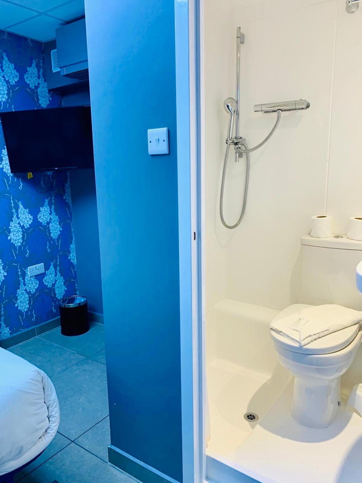 Single Room with AC No Window