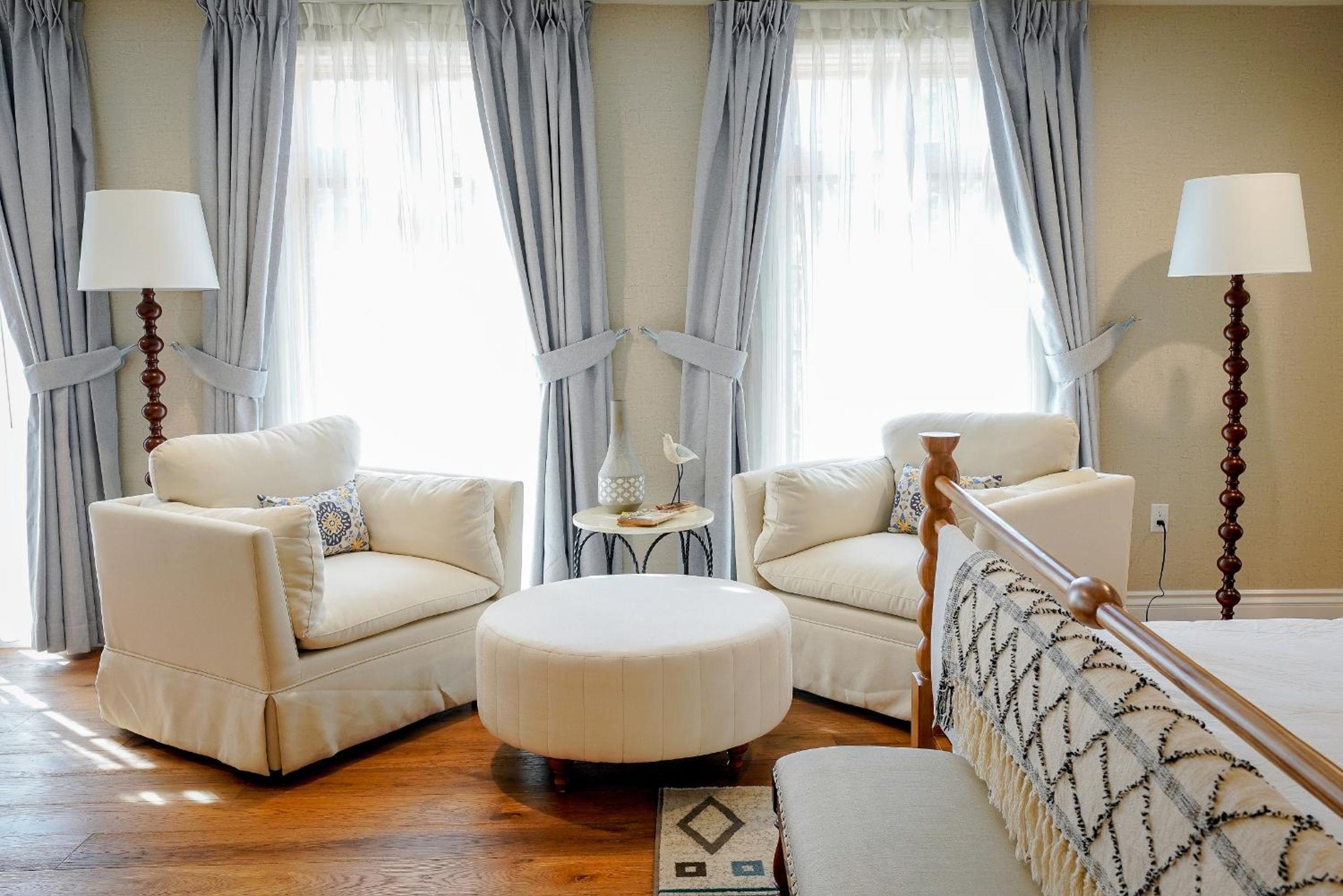 King Room with Mountain View