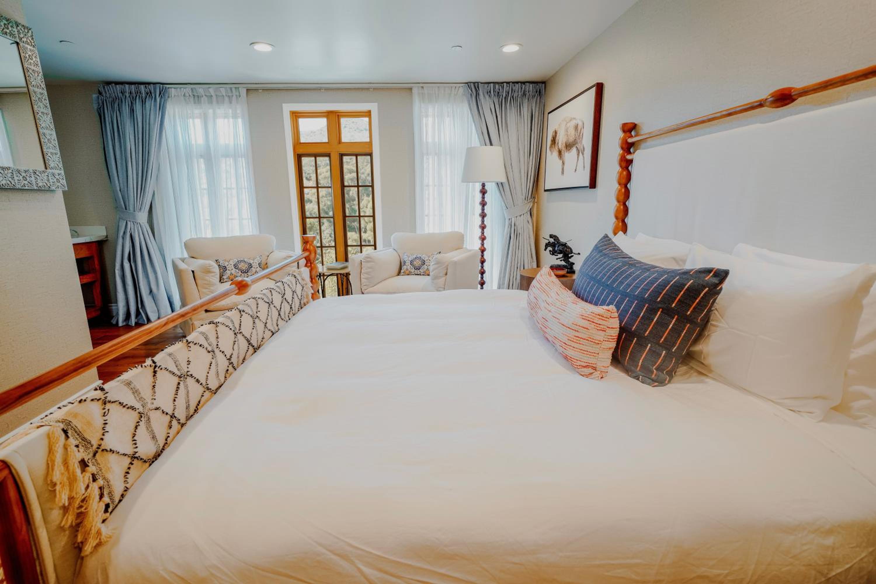 King Room with Mountain View