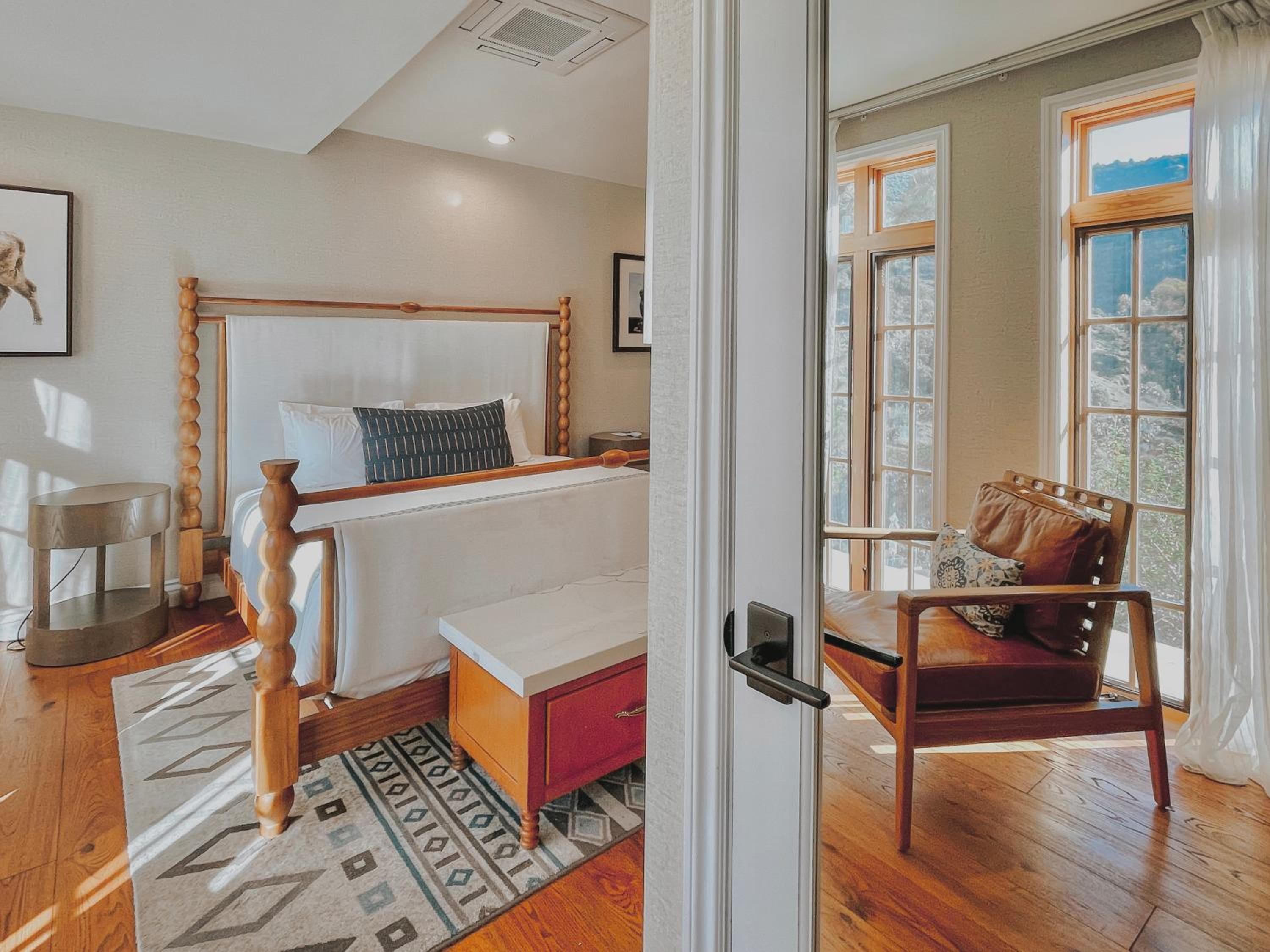 King Room with Mountain View