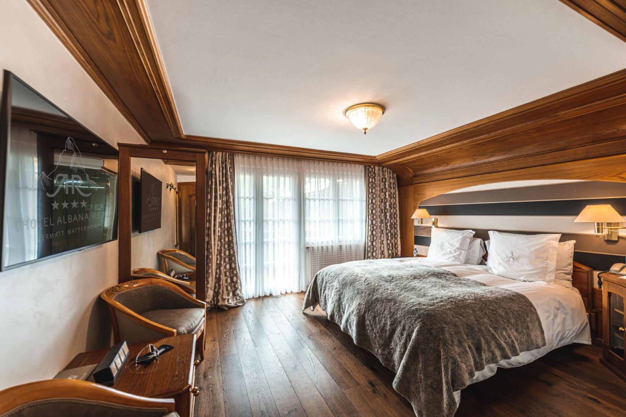 Executive Superior Double Room with Matterhorn View