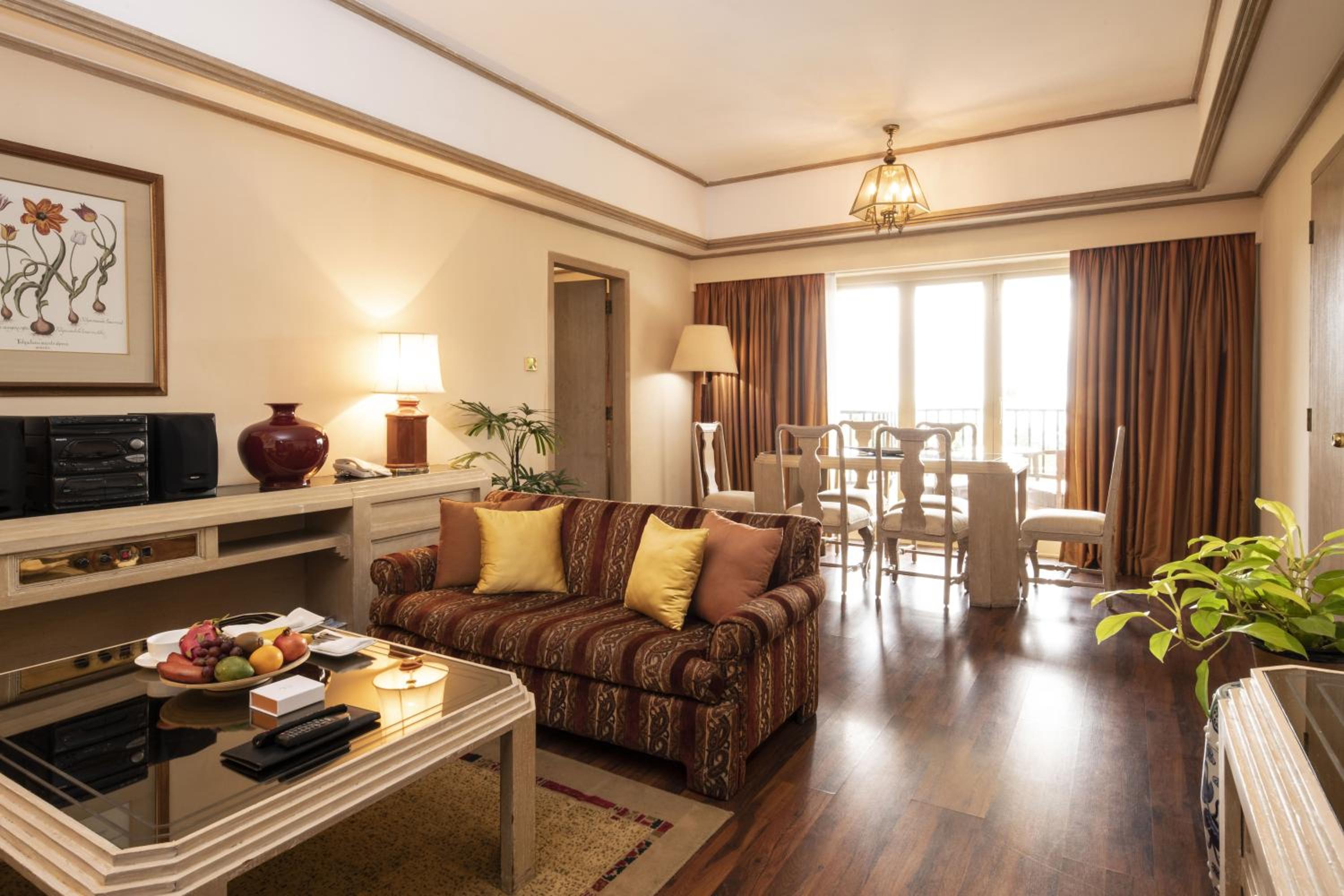 One-Bedroom Luxury Suite with Ocean View