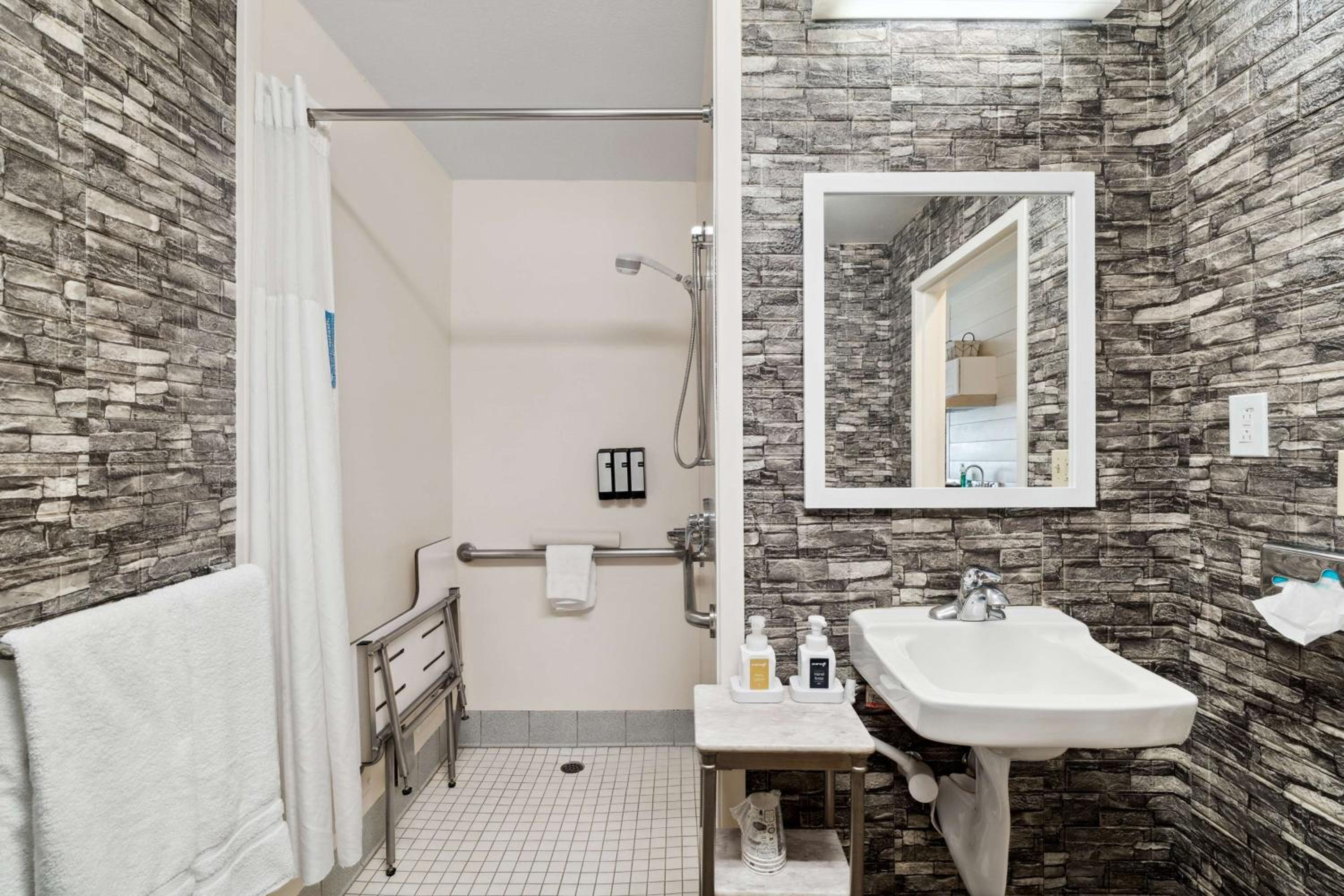 King Room with Roll-In Shower - Disability Access