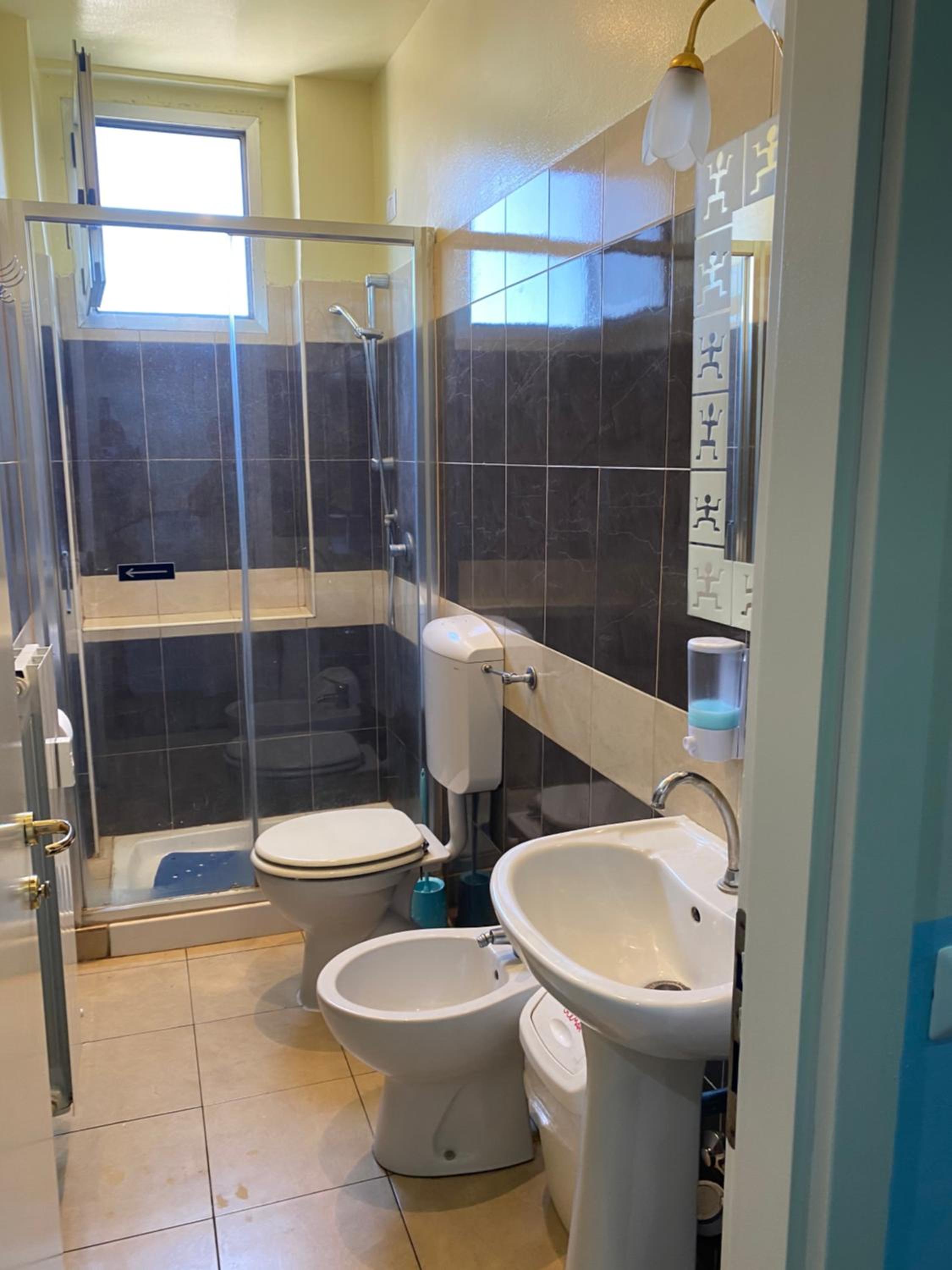 Single Room with Shared Bathroom