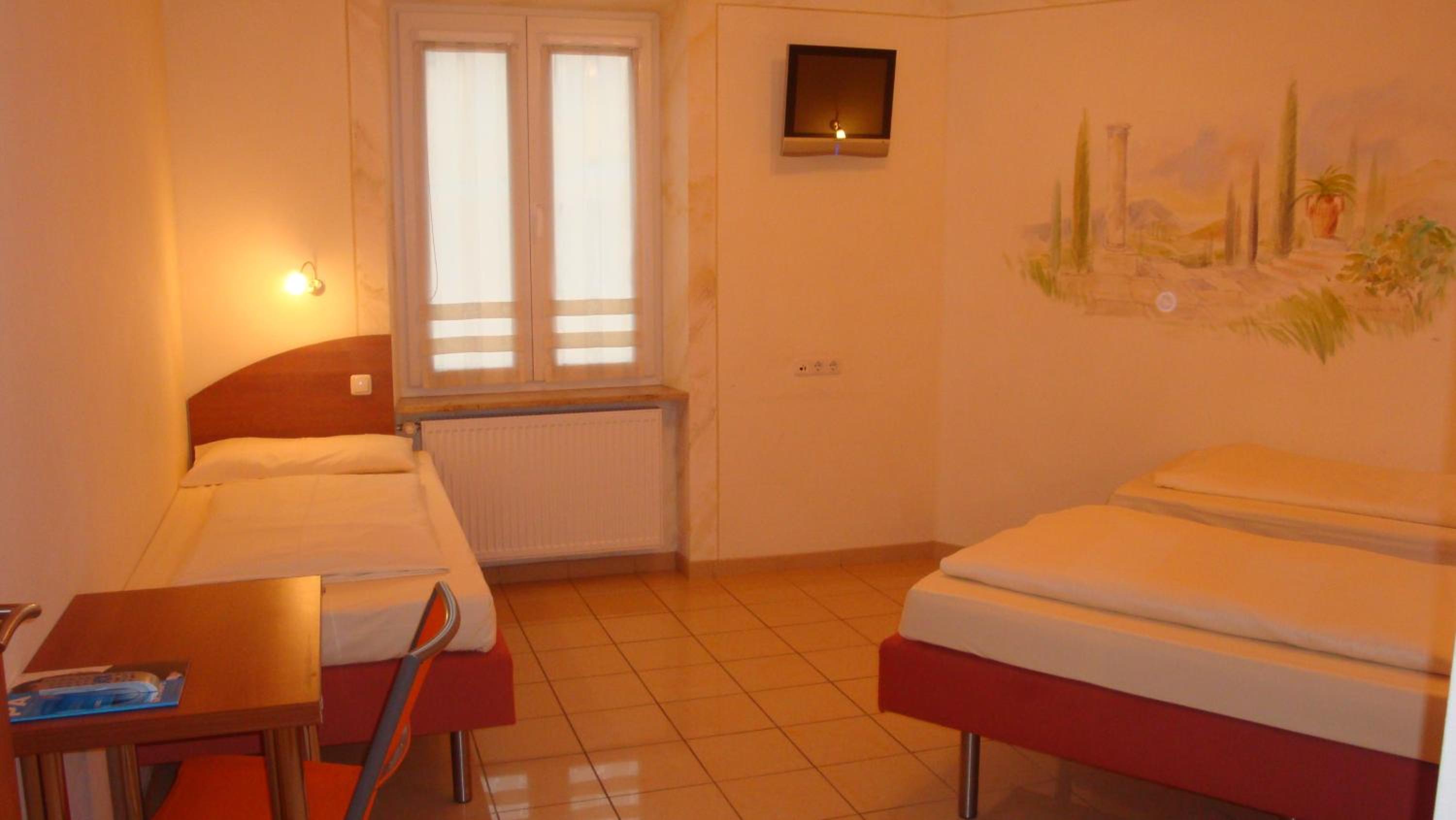 Triple Room
